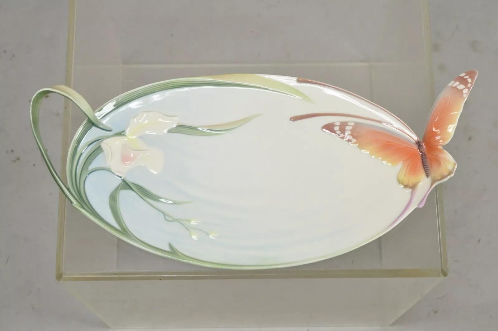 Plato ornamental de porcelana con asas Papillon Butterfly de la Colección Franz en venta 3