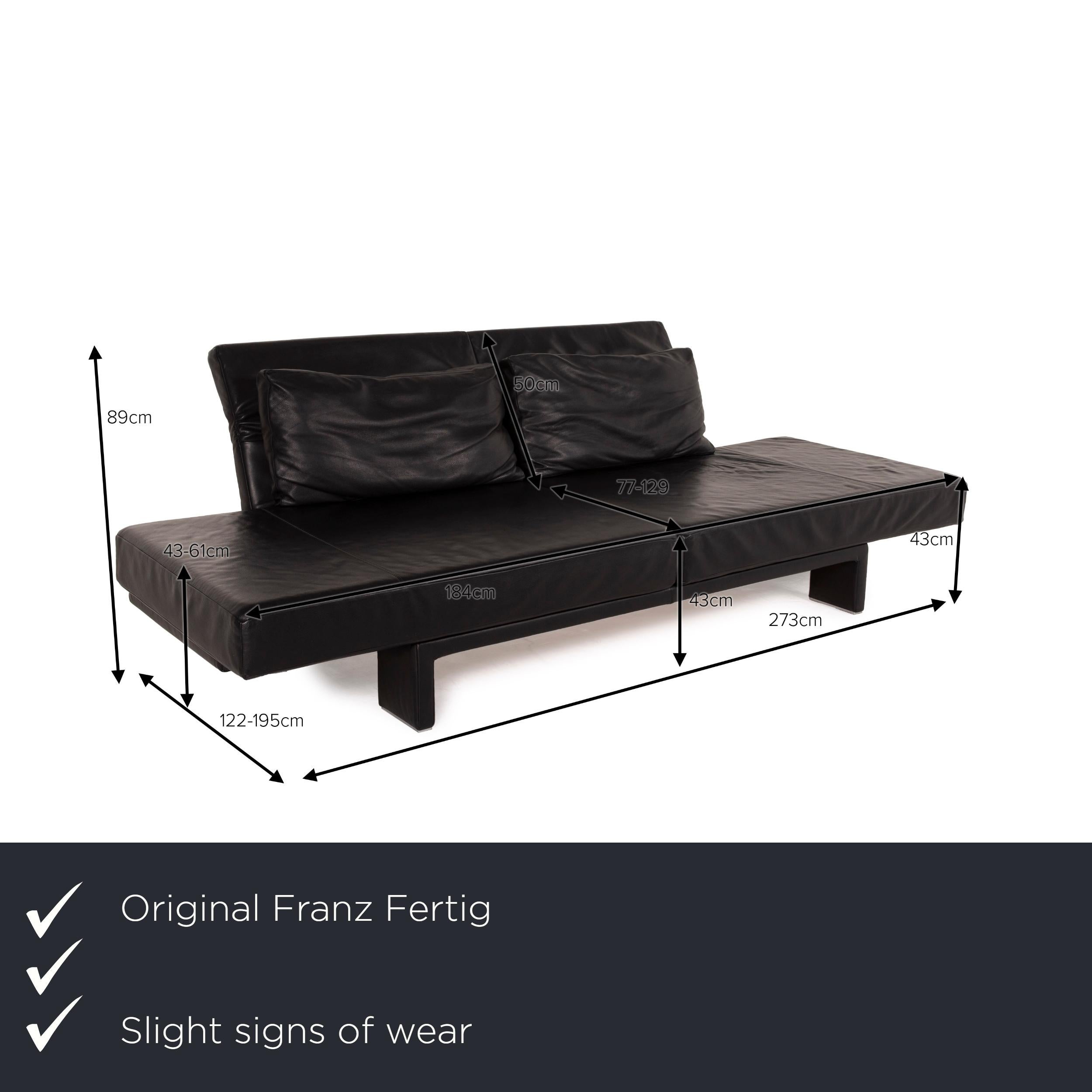 We present to you a Franz Fertig scene leather sofa black reclining function.

 
 Product measurements in centimeters:
 

Depth: 122
Width: 273
Height: 89
Seat height: 43
Rest height: 43
Seat depth: 77
Seat width: 184
Back height: 50.
 