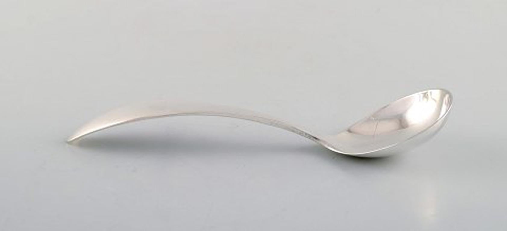 Mid-20th Century Franz Hingelberg, Denmark, Funkis Sauce Boat with Sauce Spoon in Sterling Silver For Sale