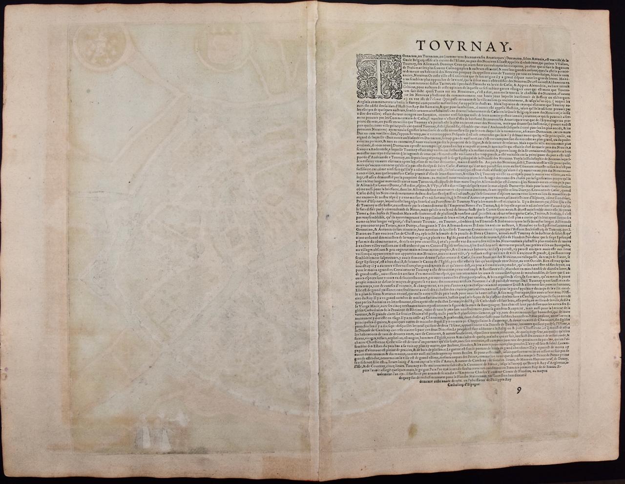 Tournai ( Tournay), Belgique : une carte du 16e siècle colorée à la main par Braun & Hogenberg - Beige Landscape Print par Frans Hogenberg