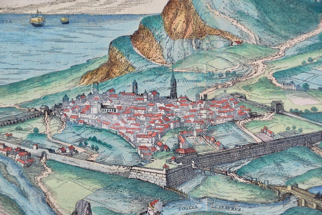 View of Pisaro, Italy: A 16th Century Hand-colored Map by Braun & Hogenberg en vente 1