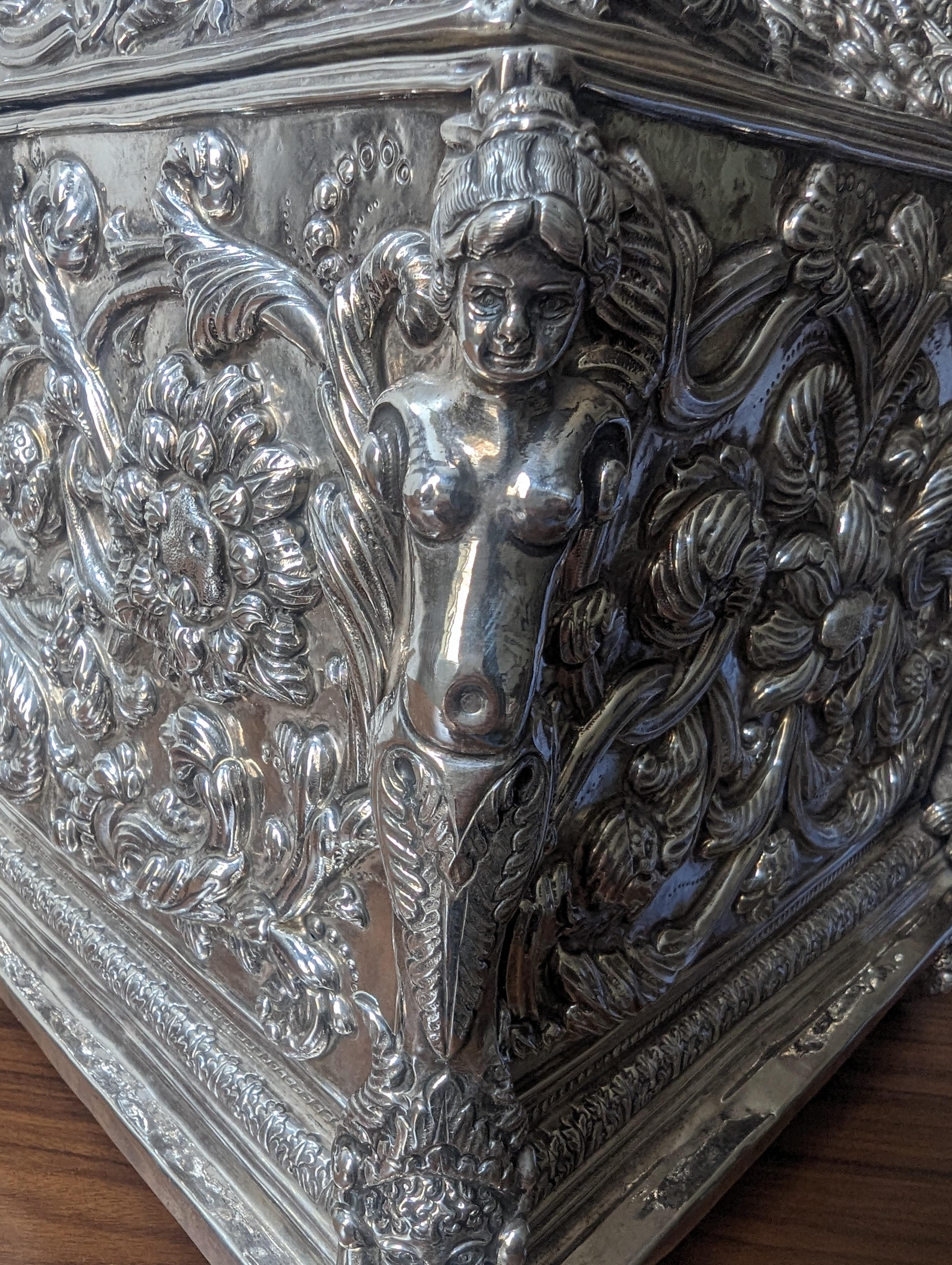 Cofre de plata de ley Franz Mayer Plata esterlina en venta
