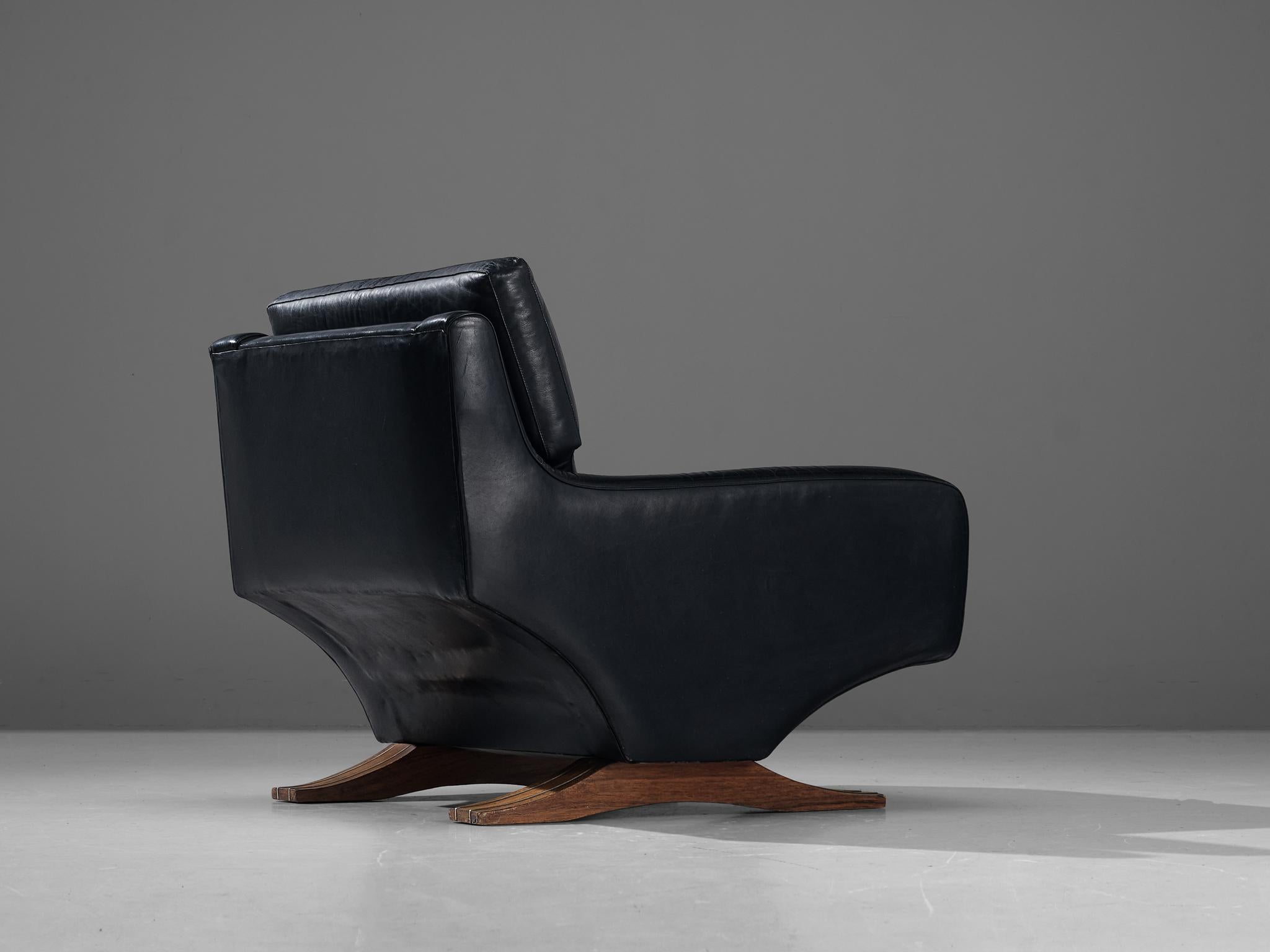 Italian Franz Sartori for Flexform Armchair in Black Leather  For Sale