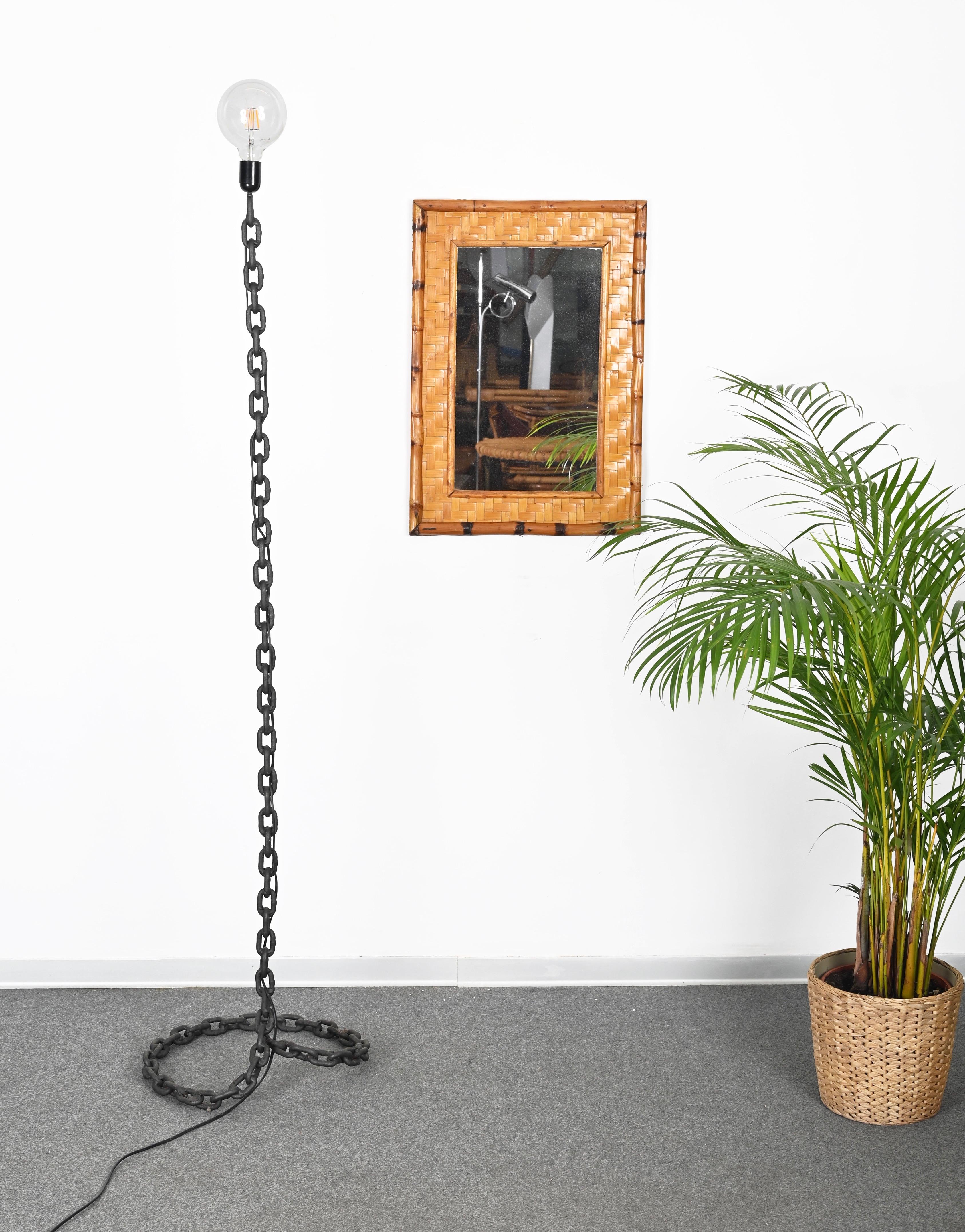 Franz West Brutalist Midcentury Chain Floor Lamp, Italy 1970s  In Good Condition For Sale In Roma, IT