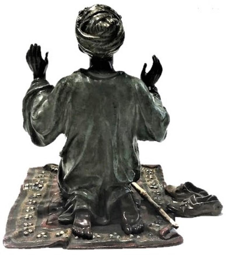 Schreibtisch-Skulptur aus Wiener Bronze von Xavier Bergmann, Göttlicher Mann, um 1900 (Kaltmalerei) im Angebot