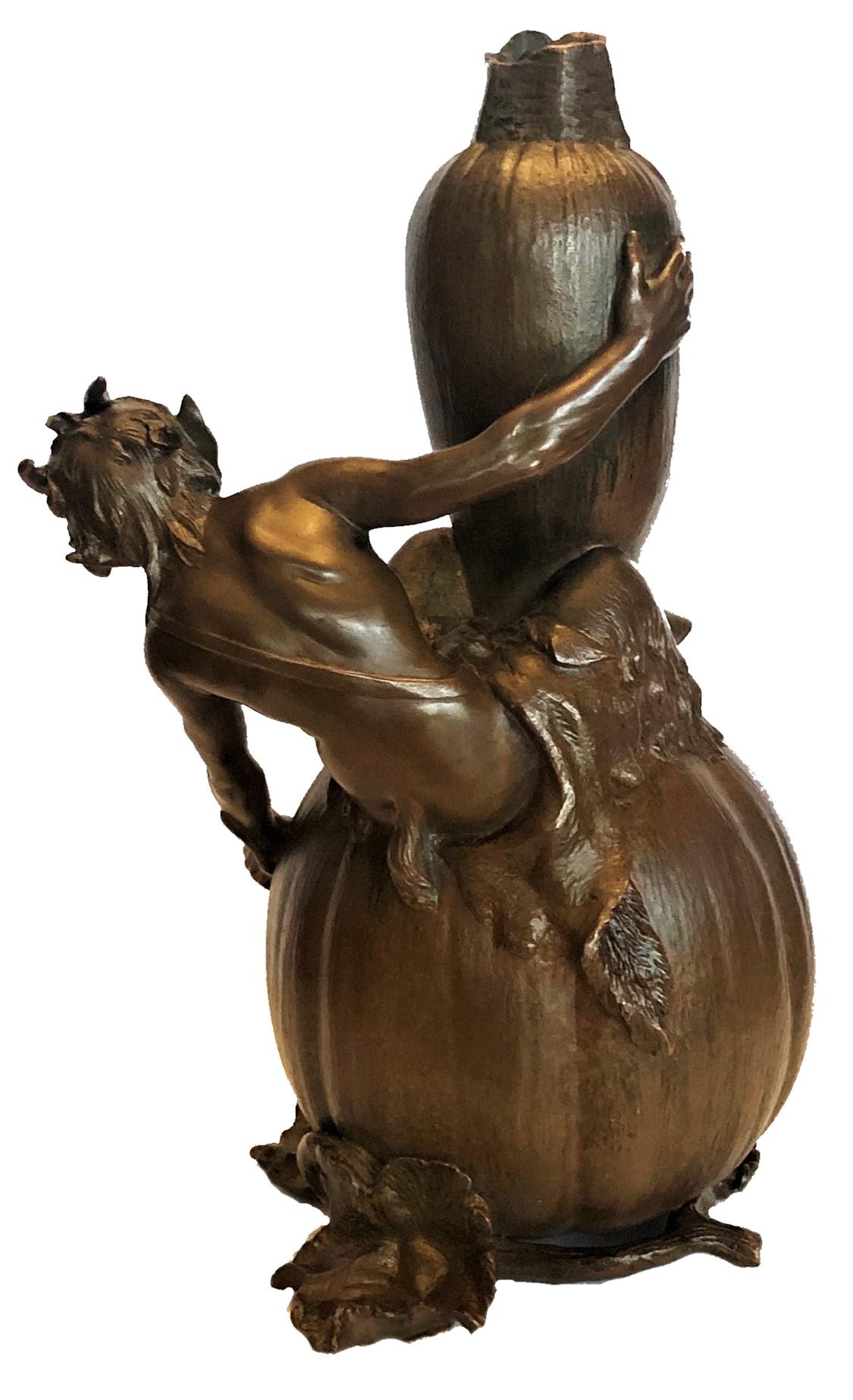 Skulpturale Knospenvase von Franz Xavier Bergmann, Wiener Bronze, um 1900 im Zustand „Gut“ im Angebot in New York, NY