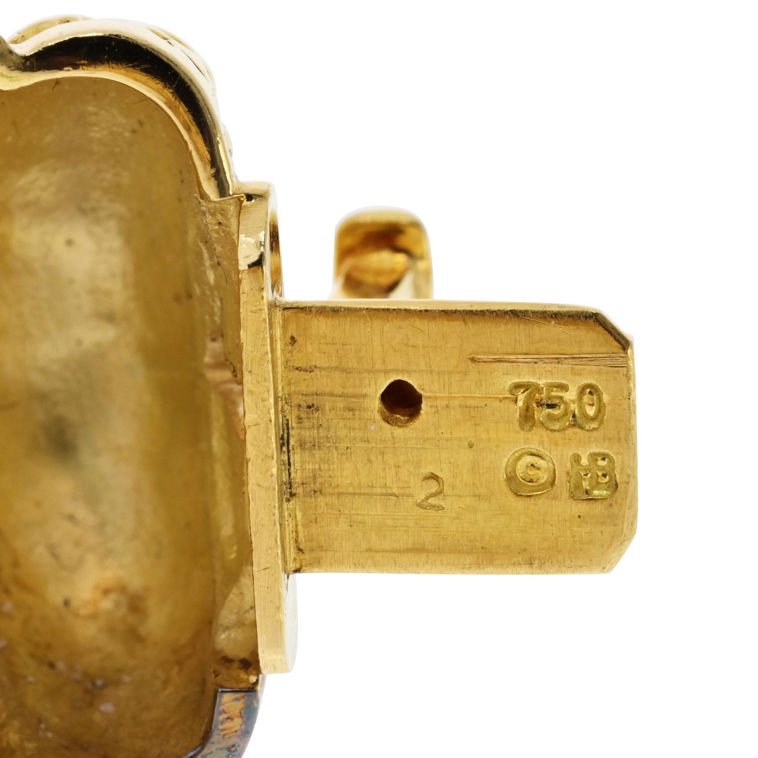 Donna Bracciale A Link in oro giallo 18 carati con diamanti a testa di leone in vendita