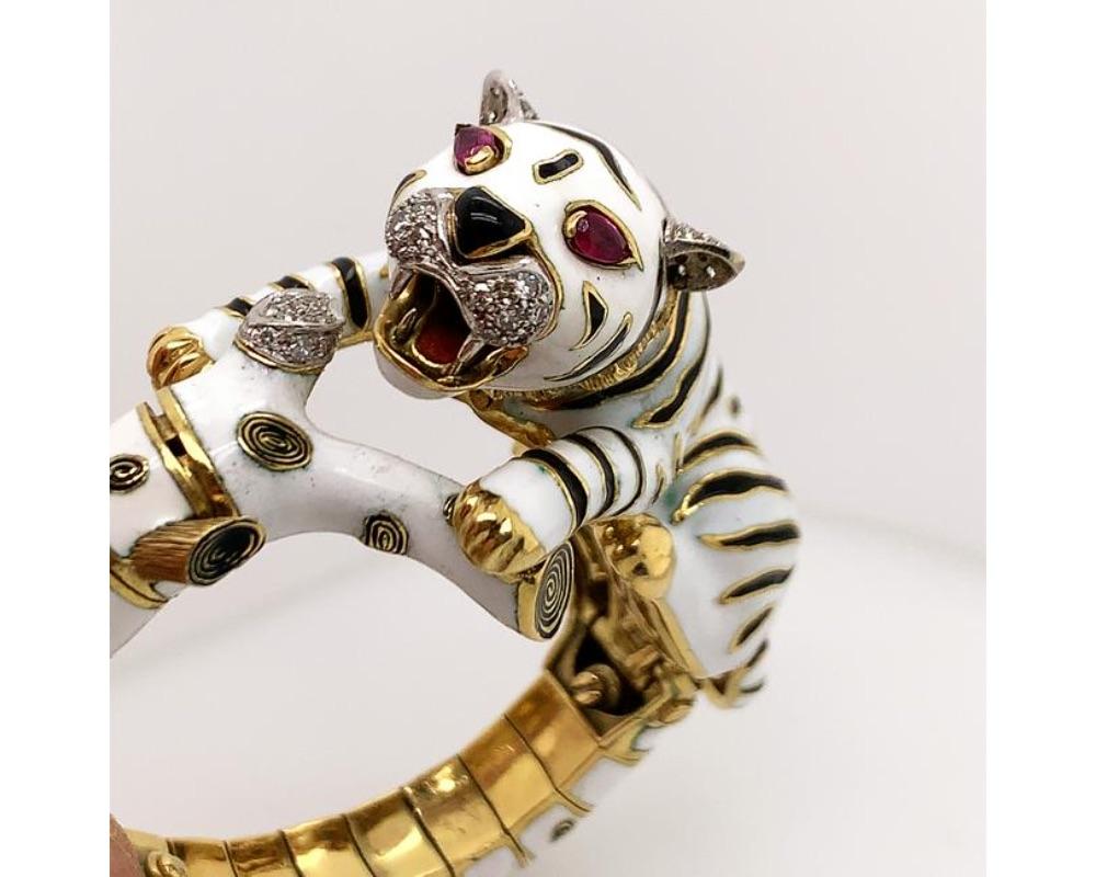 Round Cut Frascarolo Gold Diamond Enamel Tiger Cuff Bracelet For Sale