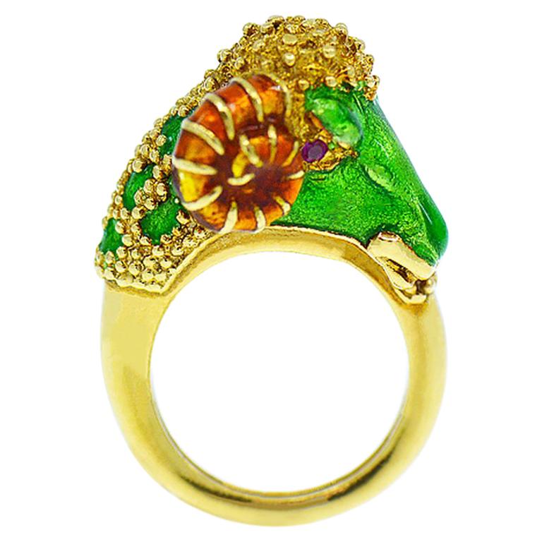 Frascarolo Italy 18 Karat Yellow Gold Enameled Ram Ring, Rare 1960s Animal Motif