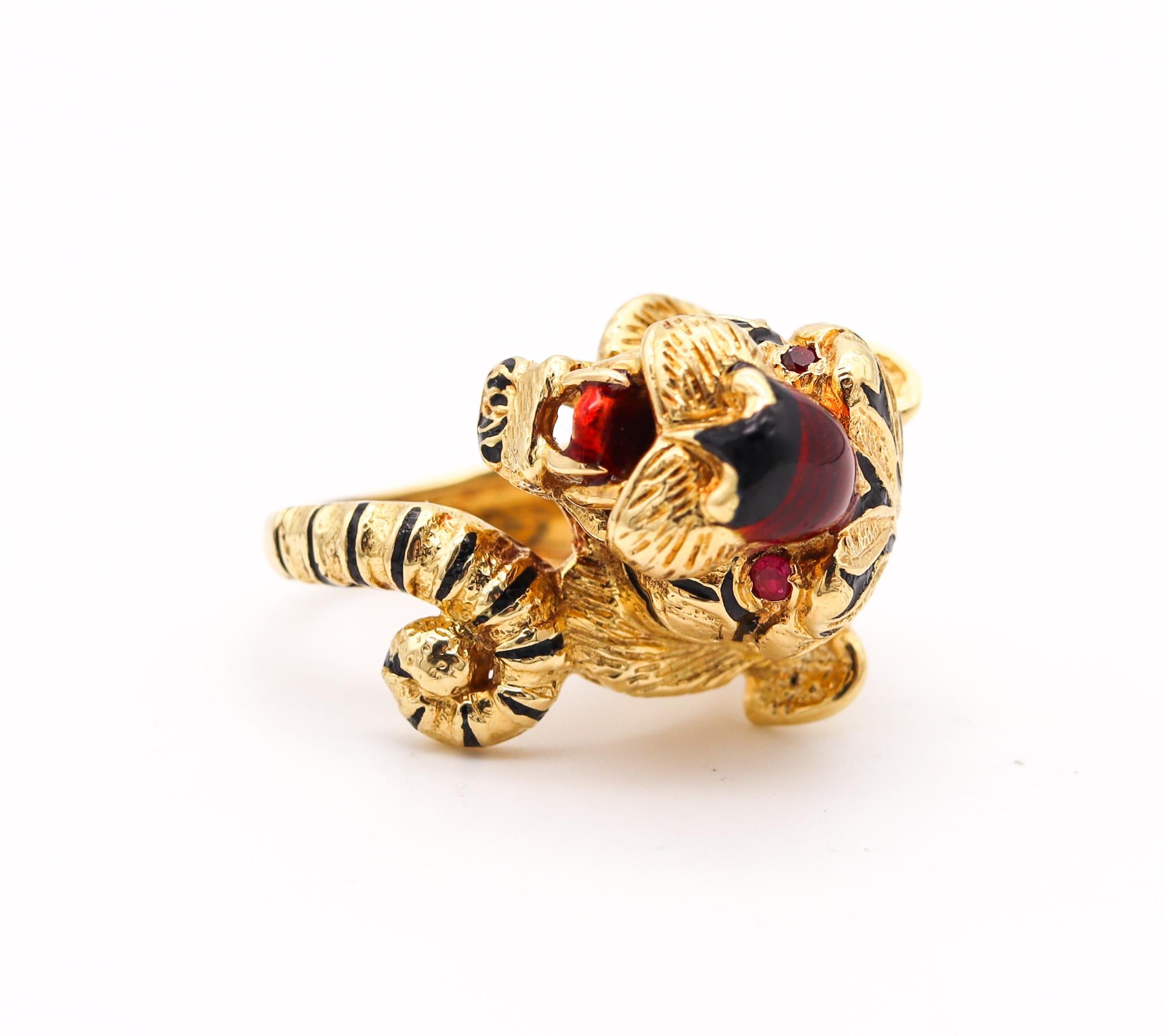 Tiger Cocktail ring designed by Frascarolo.

A beautiful highly sculpted ring from the bestiary collection of the famed Italian jeweler and designer, Pierino Frascarolo. This impressive and intricate piece was crafted during the Mid-Century period,