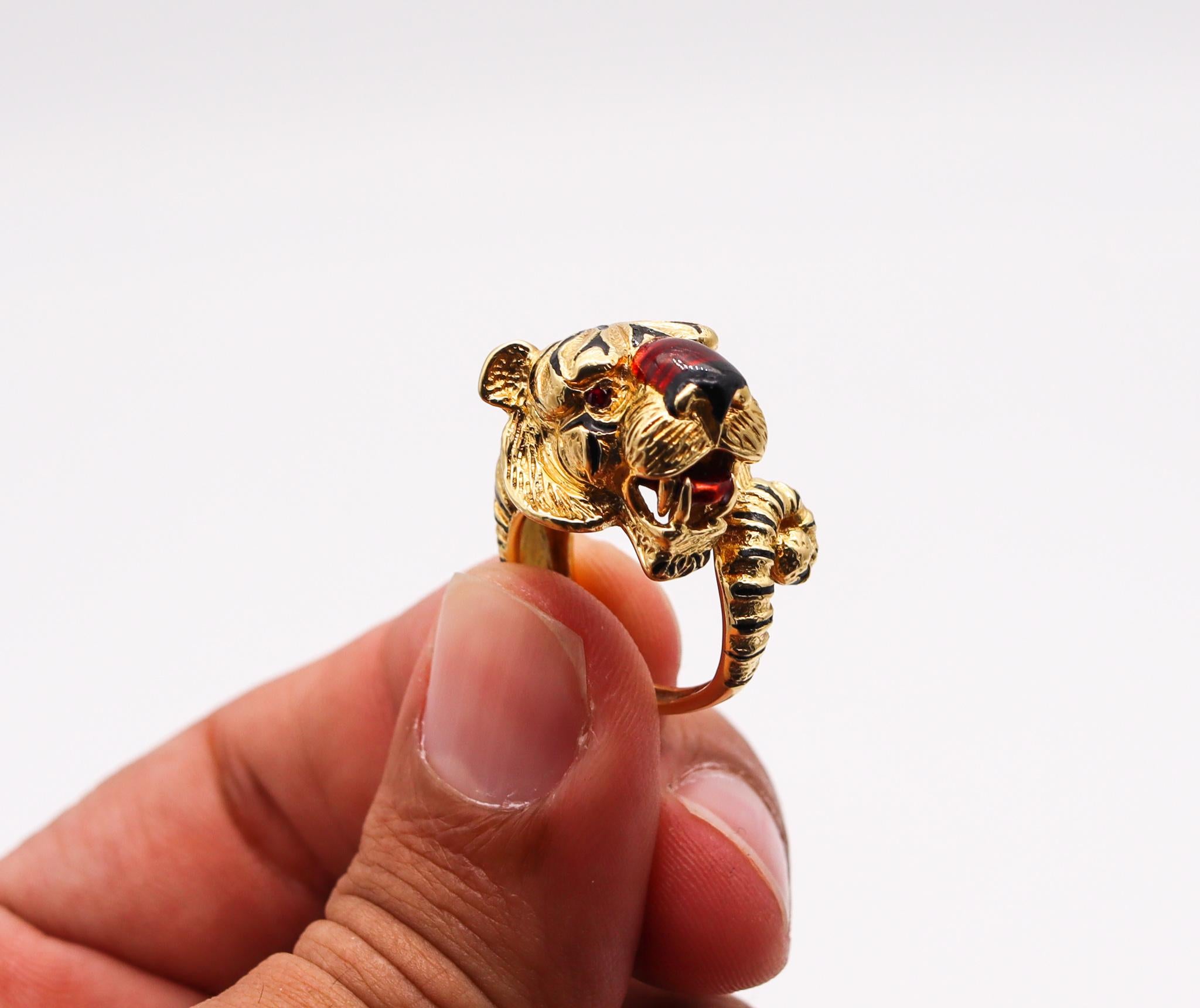 Brilliant Cut Frascarolo Milano Enameled Tiger Cocktail Ring in 18Kt Yellow Gold with 2 Rubies For Sale