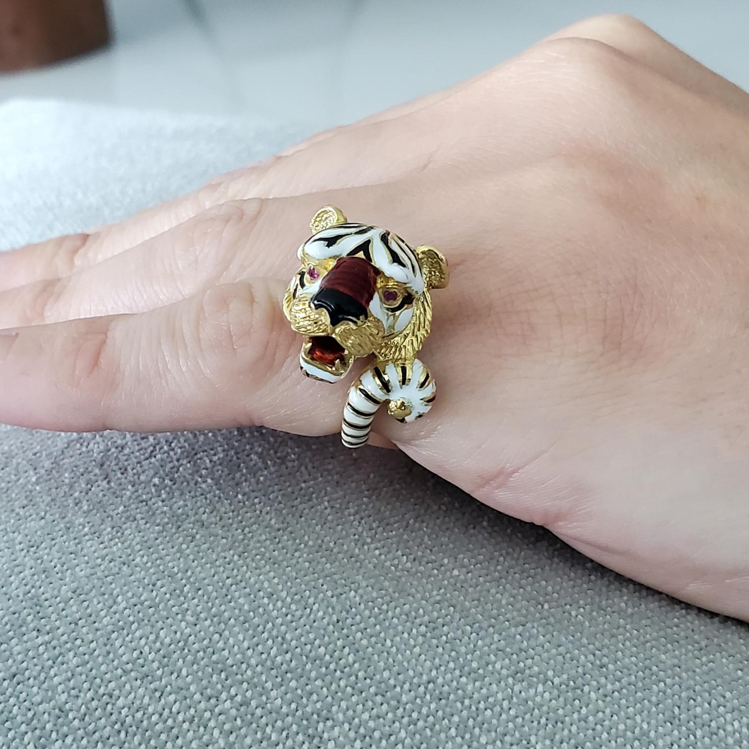 Frascarolo Milano Enameled Tiger Cocktail Ring in 18Kt Yellow Gold with Rubies 4