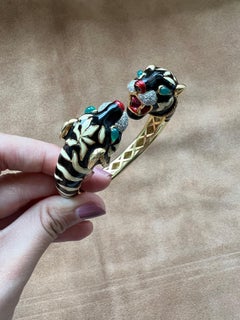 Frascarolo Panther Gold und Emaille Manschettenarmband mit Smaragden und Rubinen