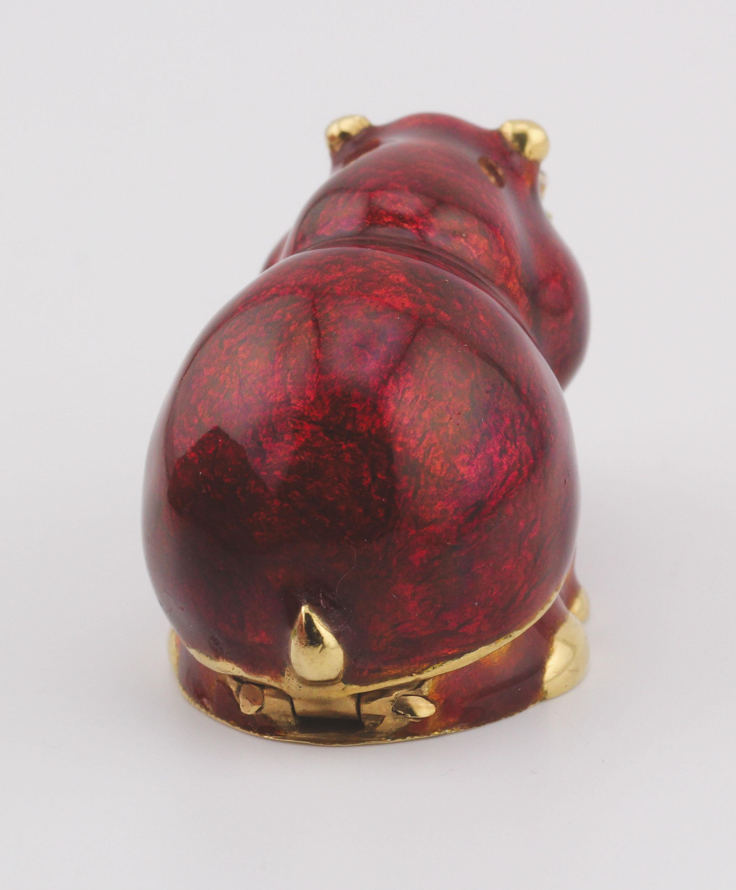 Frascarolo Rare Vintage Diamond Enamel 18k Gold Hippo Pillbox In Good Condition For Sale In Simpsonville, SC