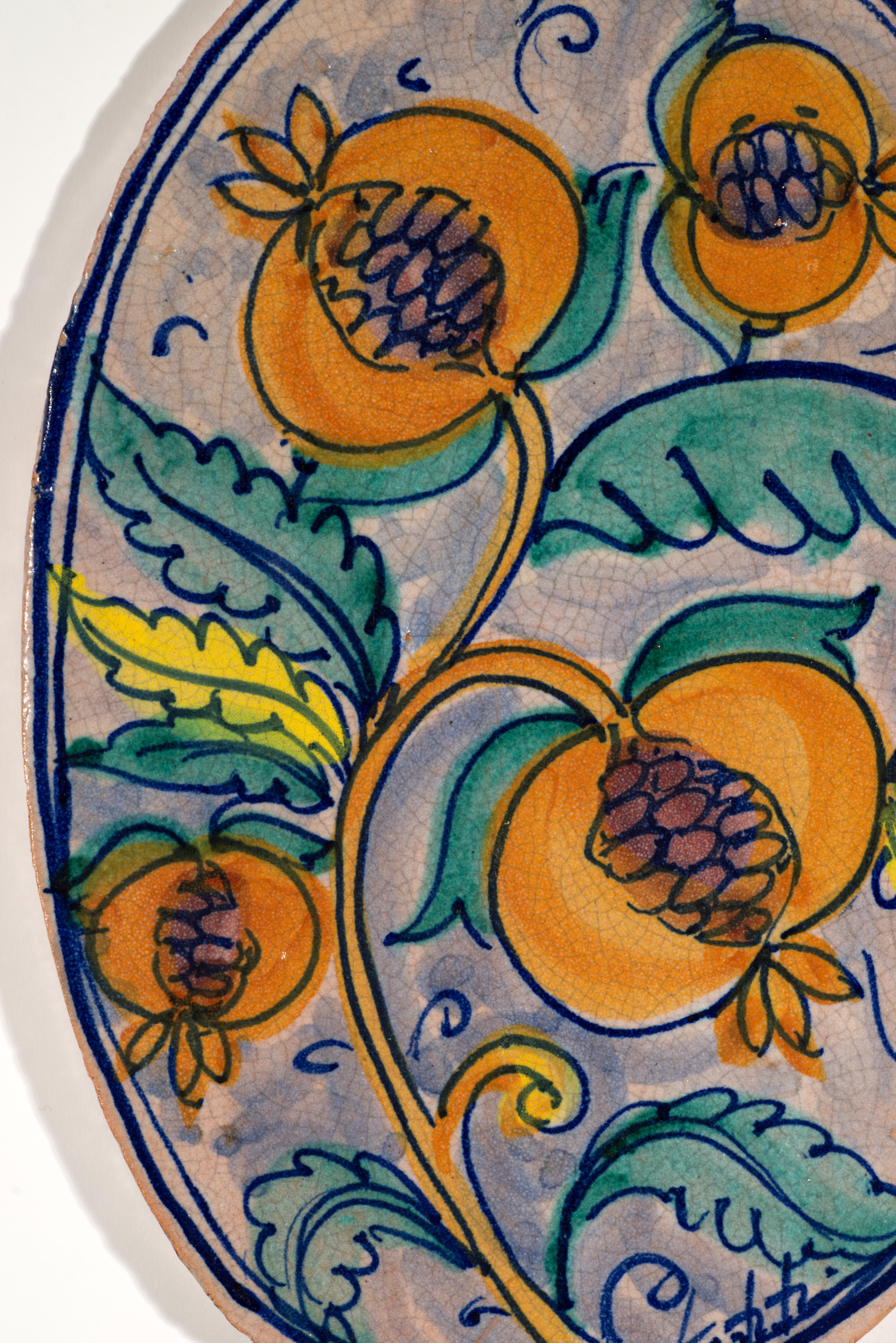 Mid-Century Modern Fratantoni Grande plaque murale en céramique majolique avec décor de fruits, Italie 1950-196 en vente