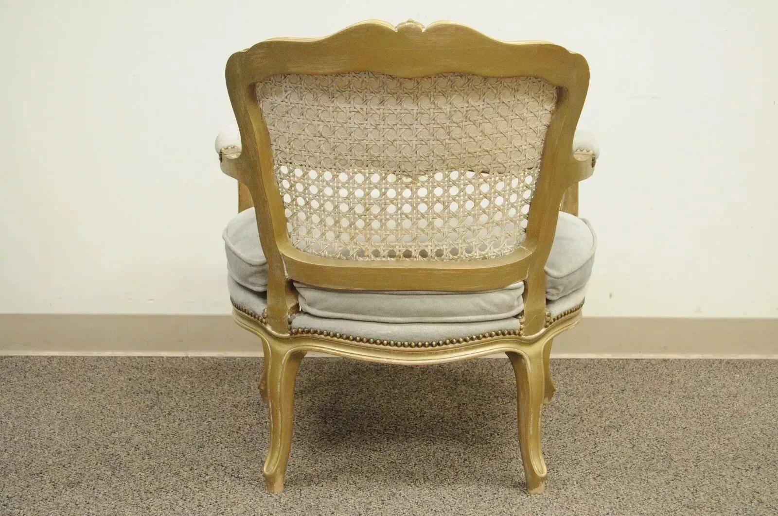 Chaise à accoudoirs Fratelli Boffi de style Louis XV en daim canné gris doré en vente 3