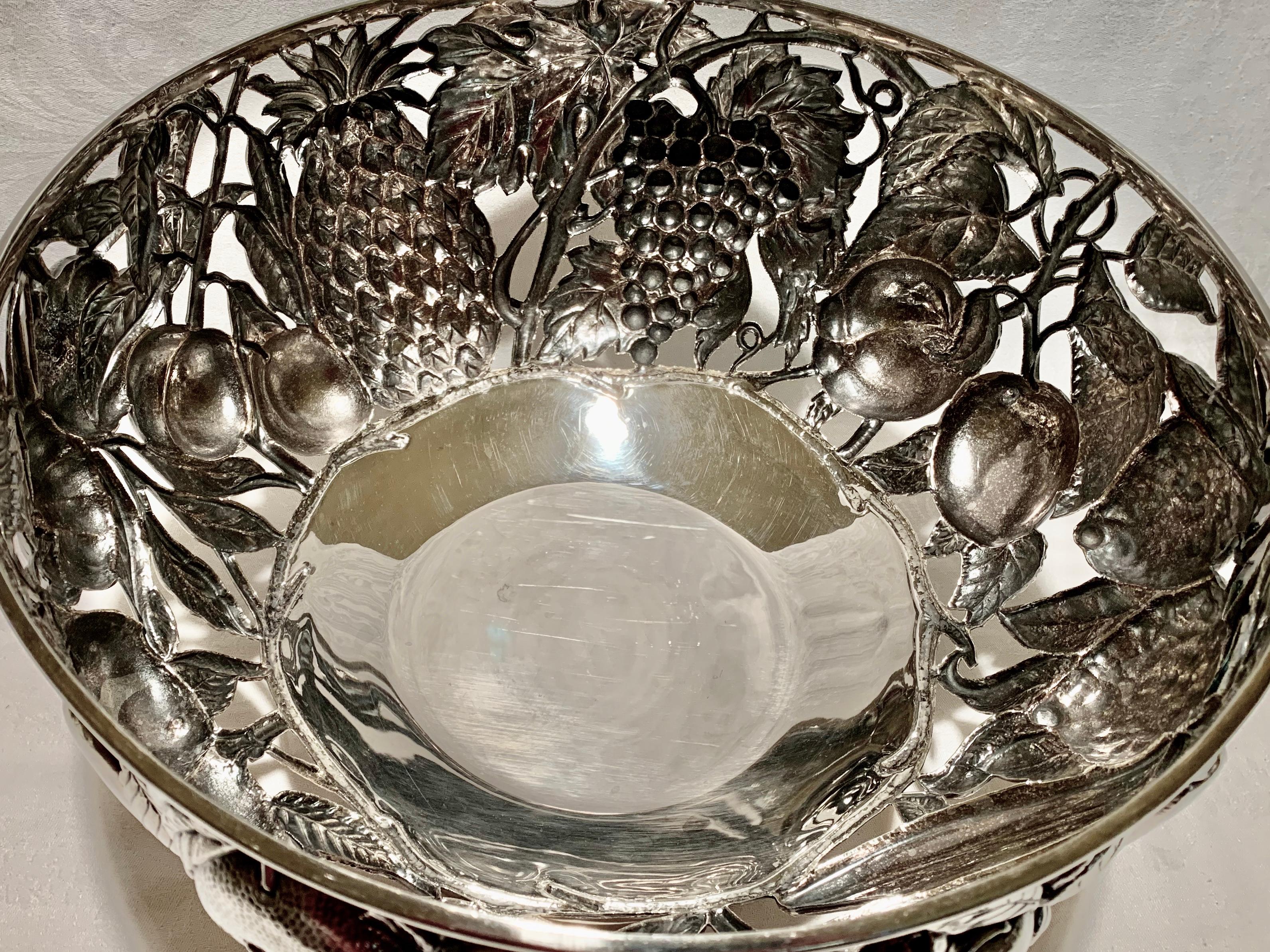 Fratelli Cacchione Immense Sterling Silver Centerpiece Bowl, Milan, Italy, 1960s For Sale 1