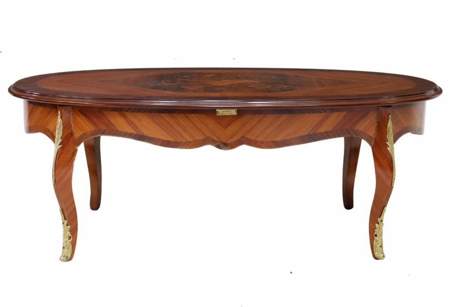 Signierter italienischer Couchtisch im Louis-XV-Stil von Fratelli Cattaneo (Louis XV.) im Angebot