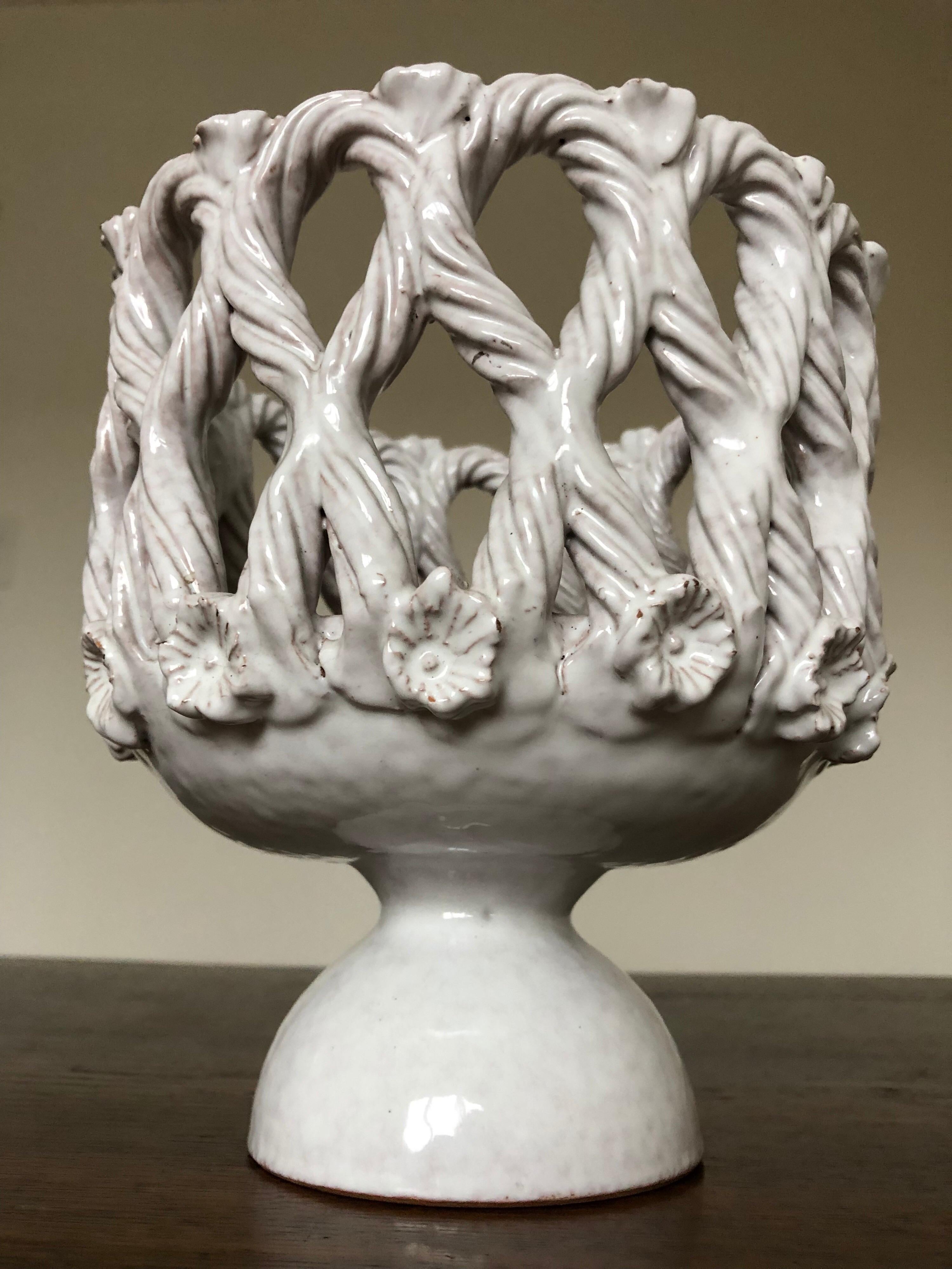 Italian Fratelli Fanciullacci Ceramic White Vase Pottery Ceramiche Artistiche, Italy