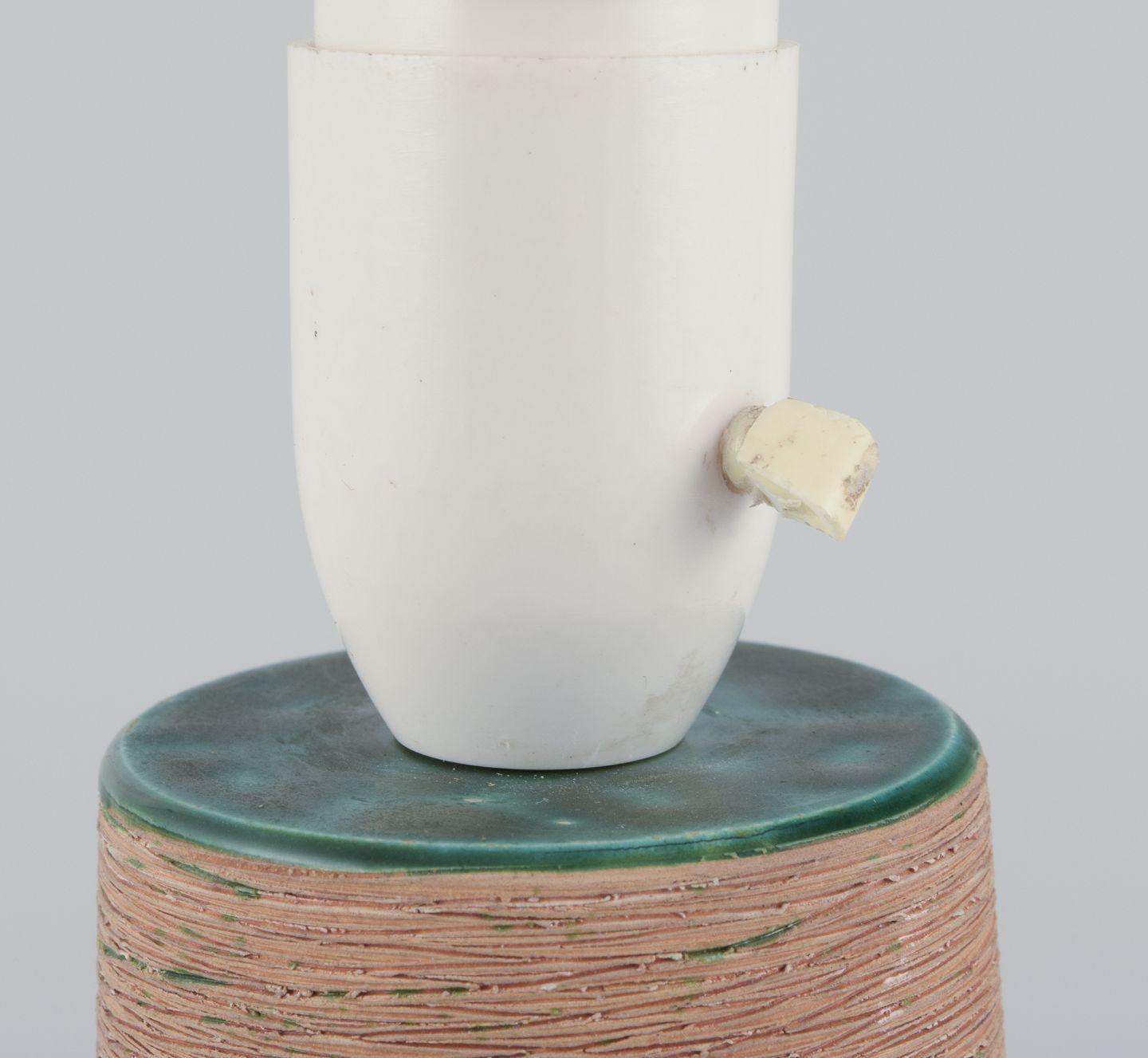 Glazed Fratelli Fanciullacci, Italy. Ceramic table lamp. Le Klint pleated lampshade For Sale
