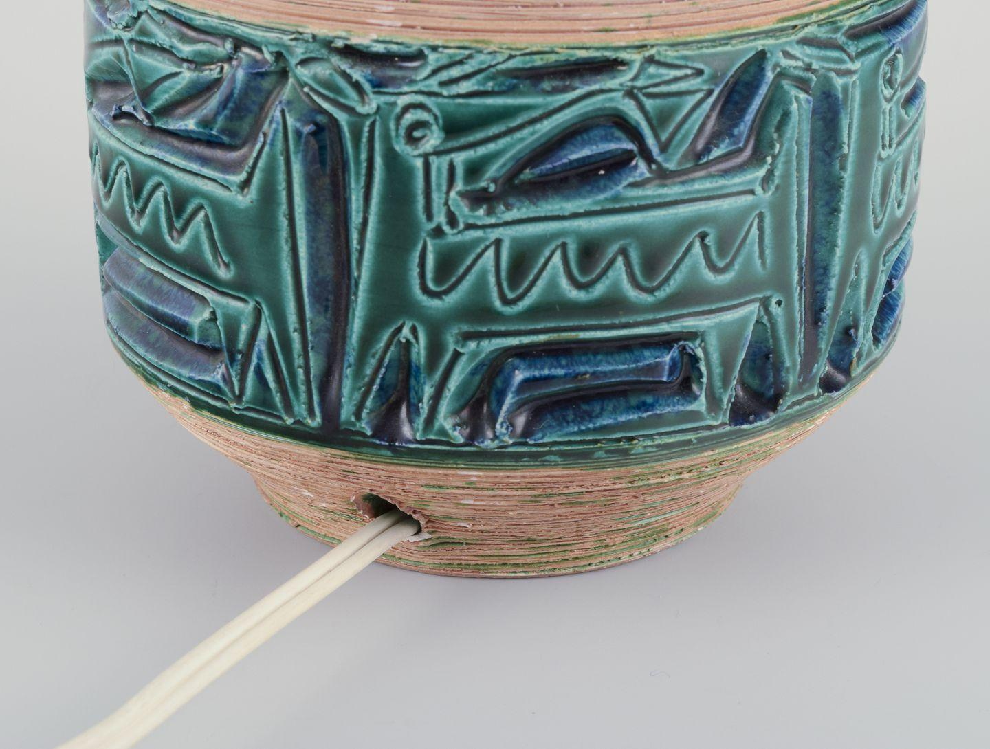 Fratelli Fanciullacci, Italy. Ceramic table lamp. Le Klint pleated lampshade In Excellent Condition For Sale In København, Copenhagen