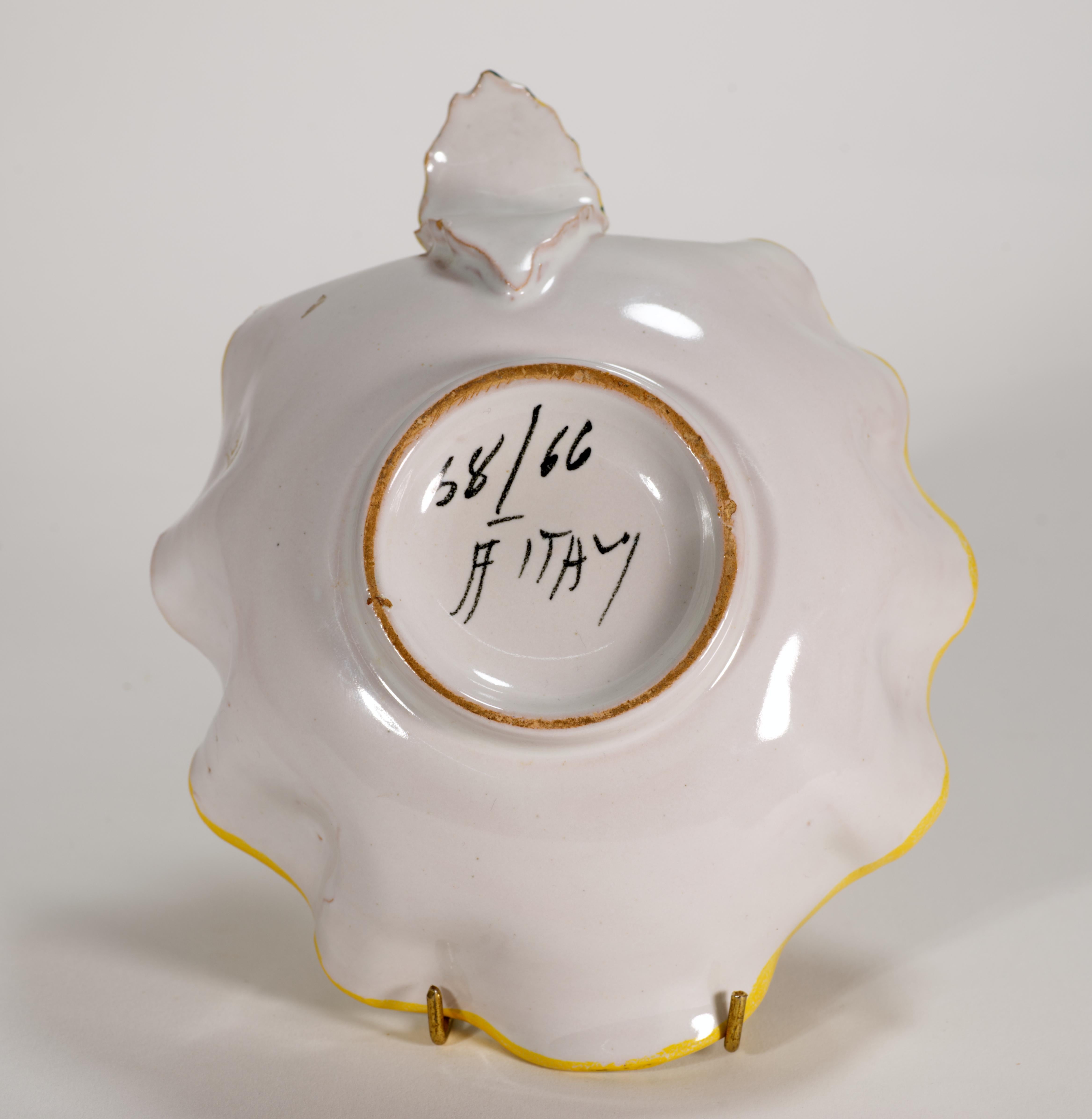 Mid-Century moderno Ciotola in maiolica con manico dei Fratelli Fanciullacci, Italia, metà del secolo scorso in vendita