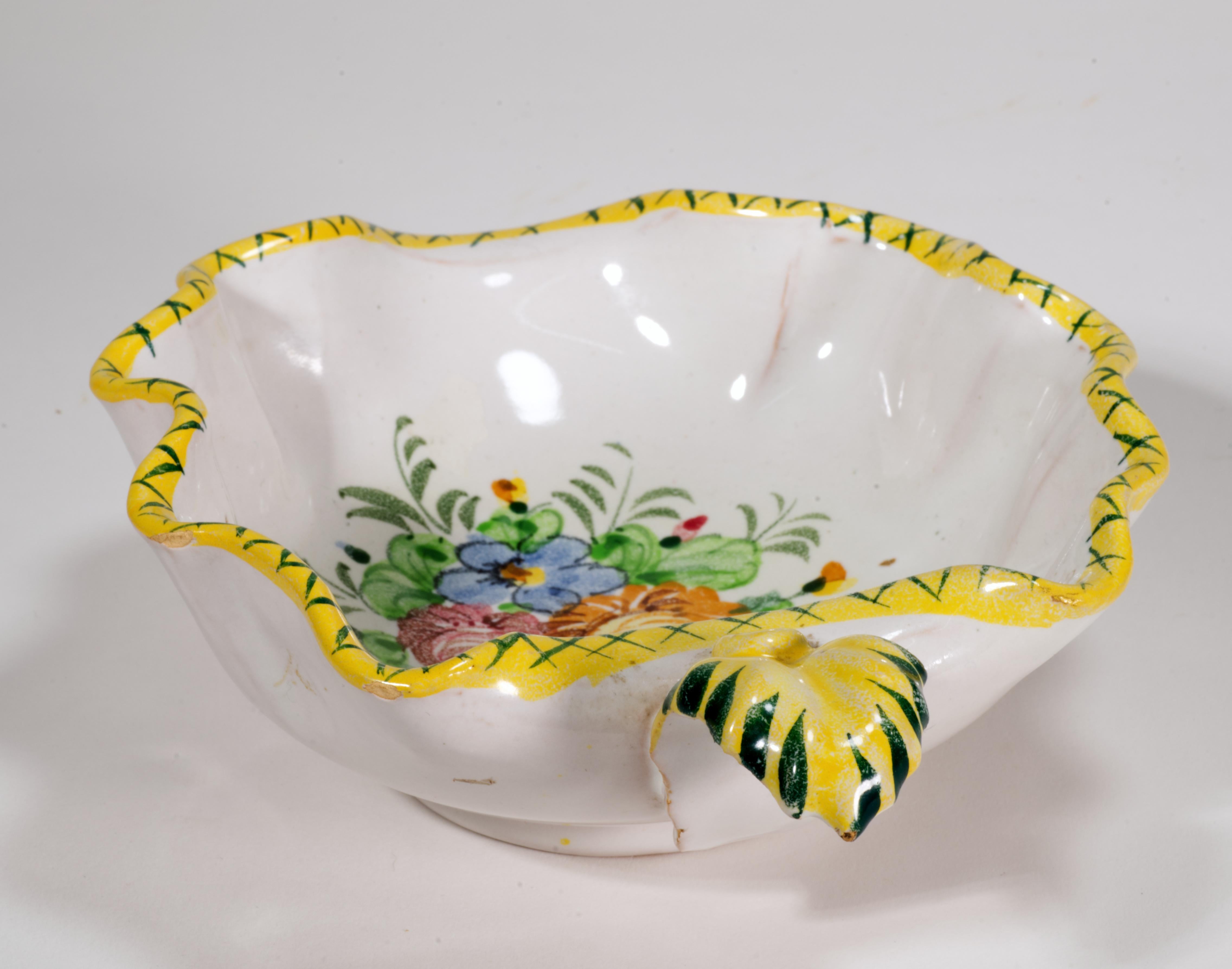Ceramica Ciotola in maiolica con manico dei Fratelli Fanciullacci, Italia, metà del secolo scorso in vendita