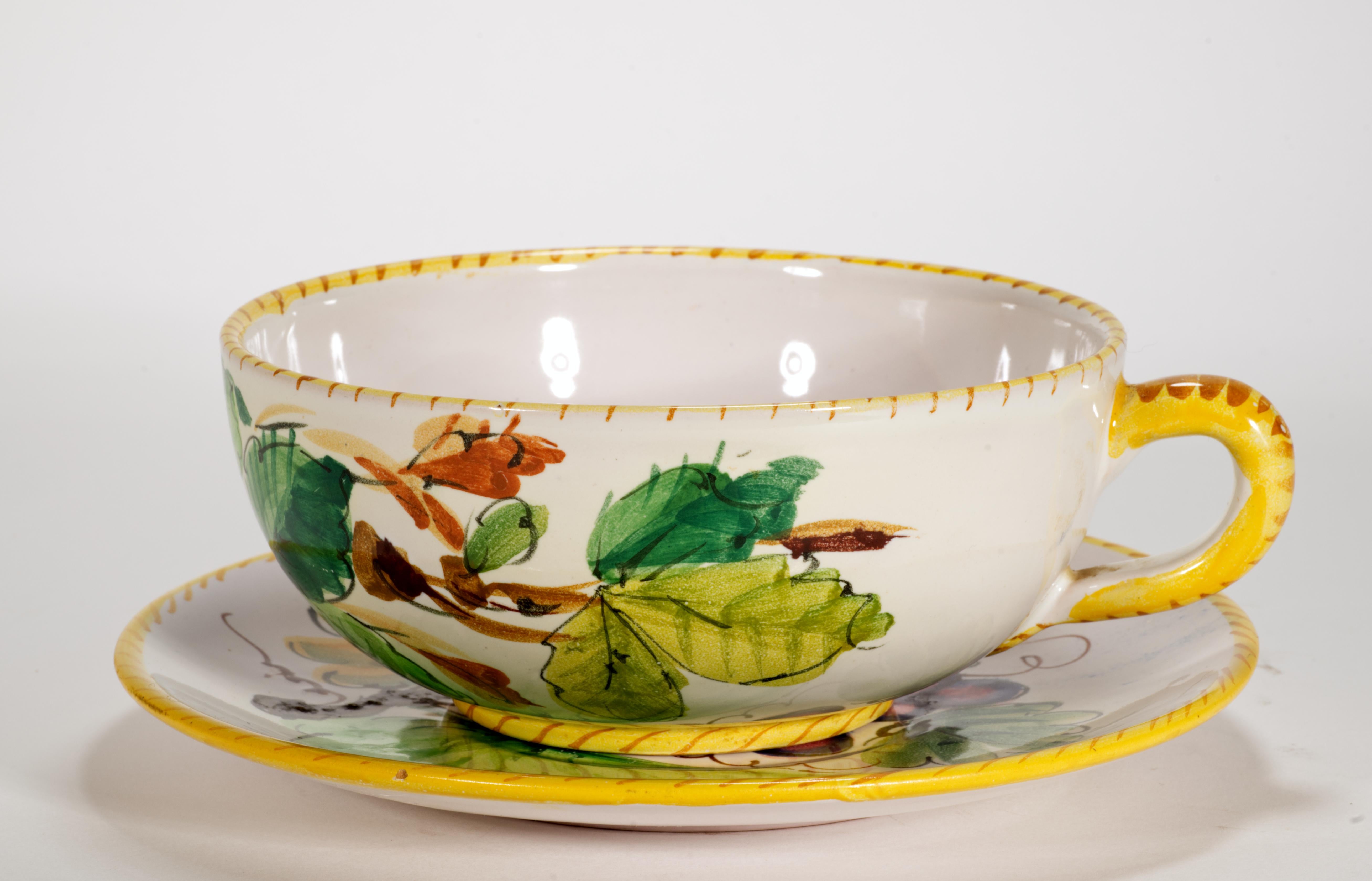 Fratelli Fanciullacci Taza y Plato de Mayólica, Italia Mediados de siglo Moderno de mediados de siglo en venta