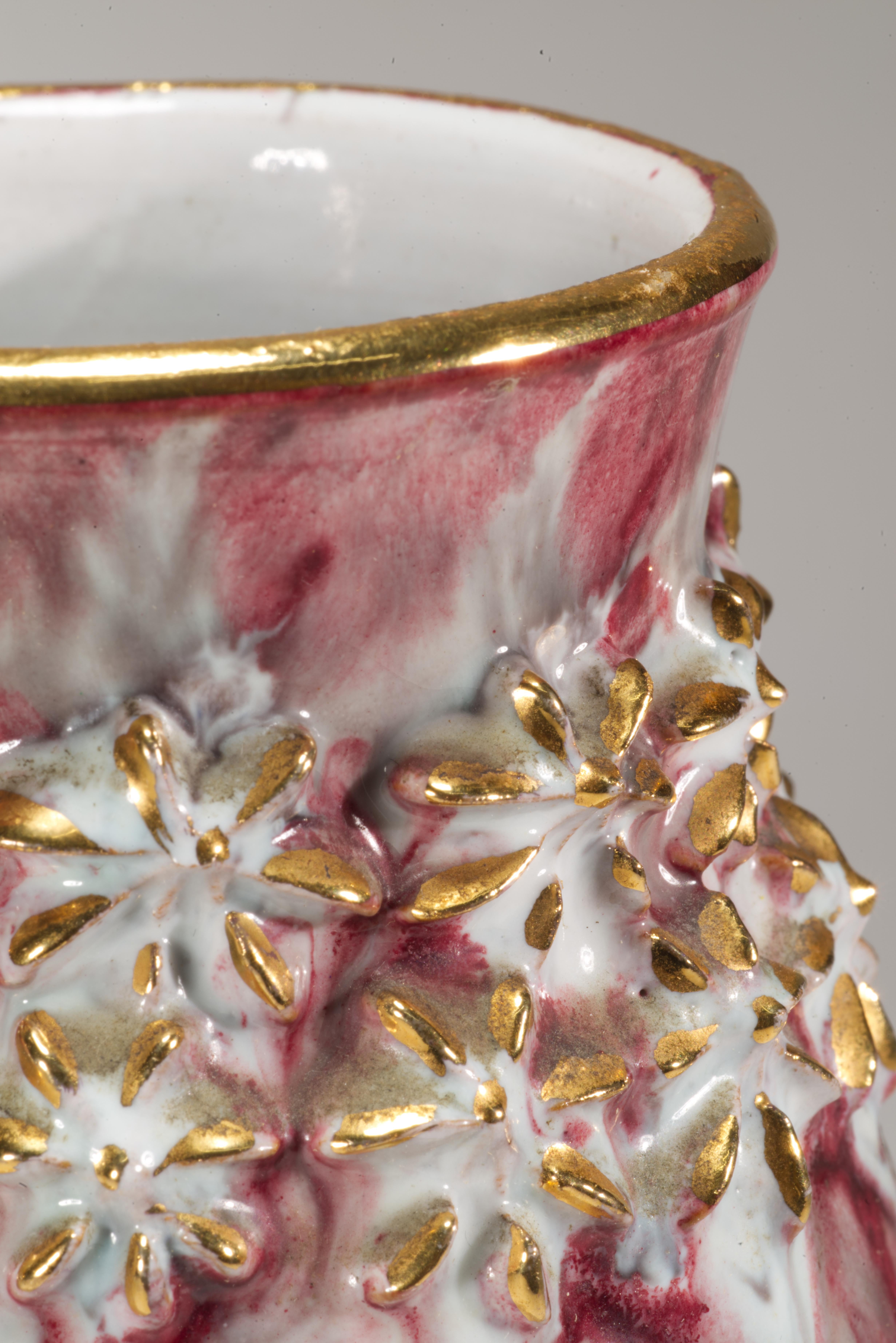Vase en majolique Fratelli Fanciullacci avec décor en relief, Italie, milieu du siècle dernier en vente 3