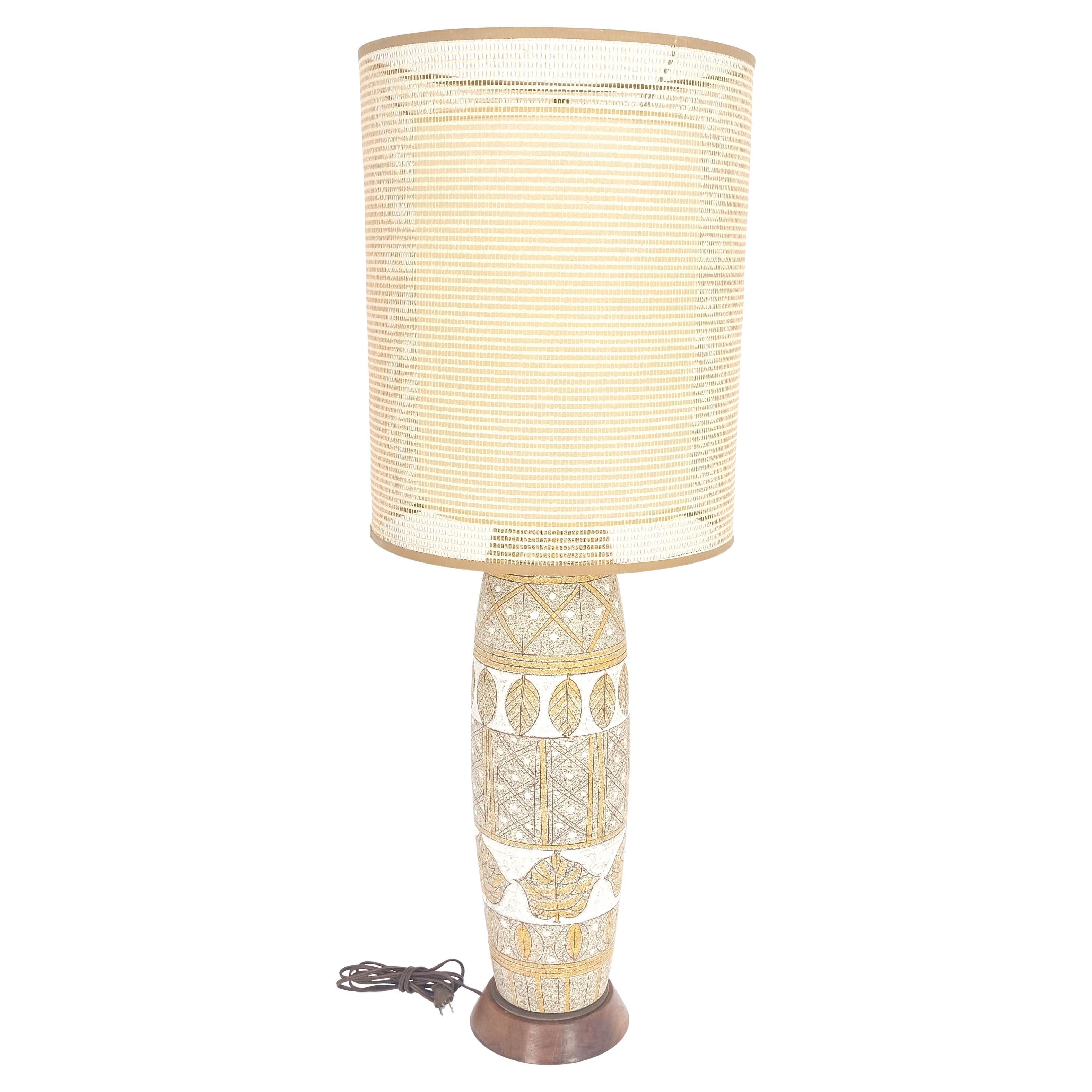 Fratelli Fanciullacci  Ramor Pottery Table Lamp Original Shade Walnut Base MINT For Sale