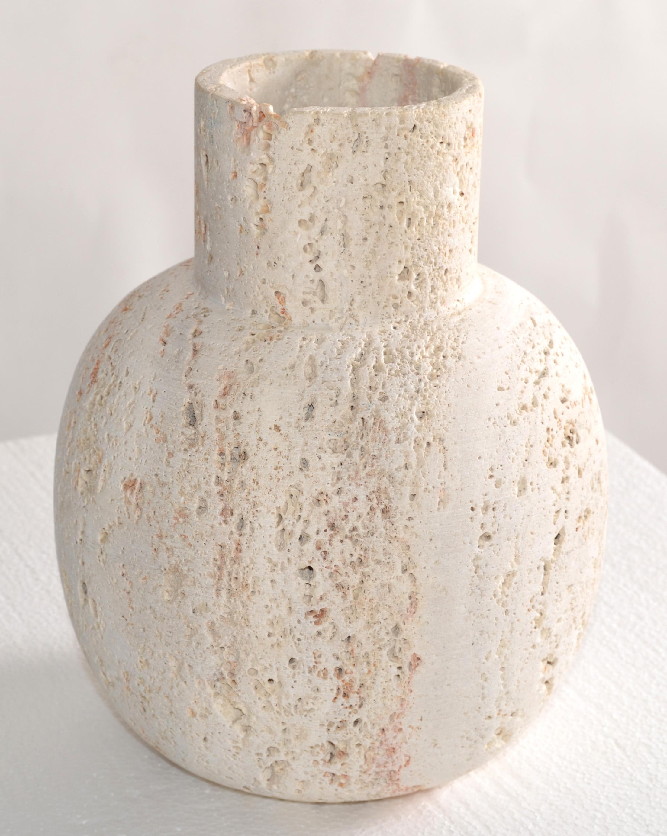 Fratelli Manelli Style Venetia Classic Travertine Stone Round Vase Raymor Italy  For Sale 7
