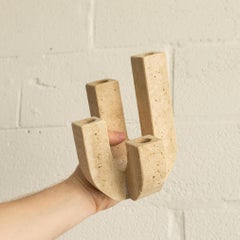 Candelabro in travertino dei Fratelli Mannelli