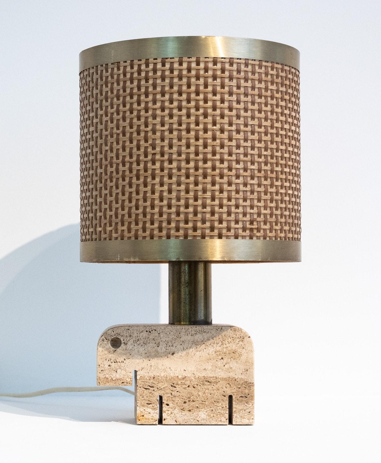 20th Century Fratelli Mannelli Travertine Elephant Table Lamp, Italy, 1970s For Sale