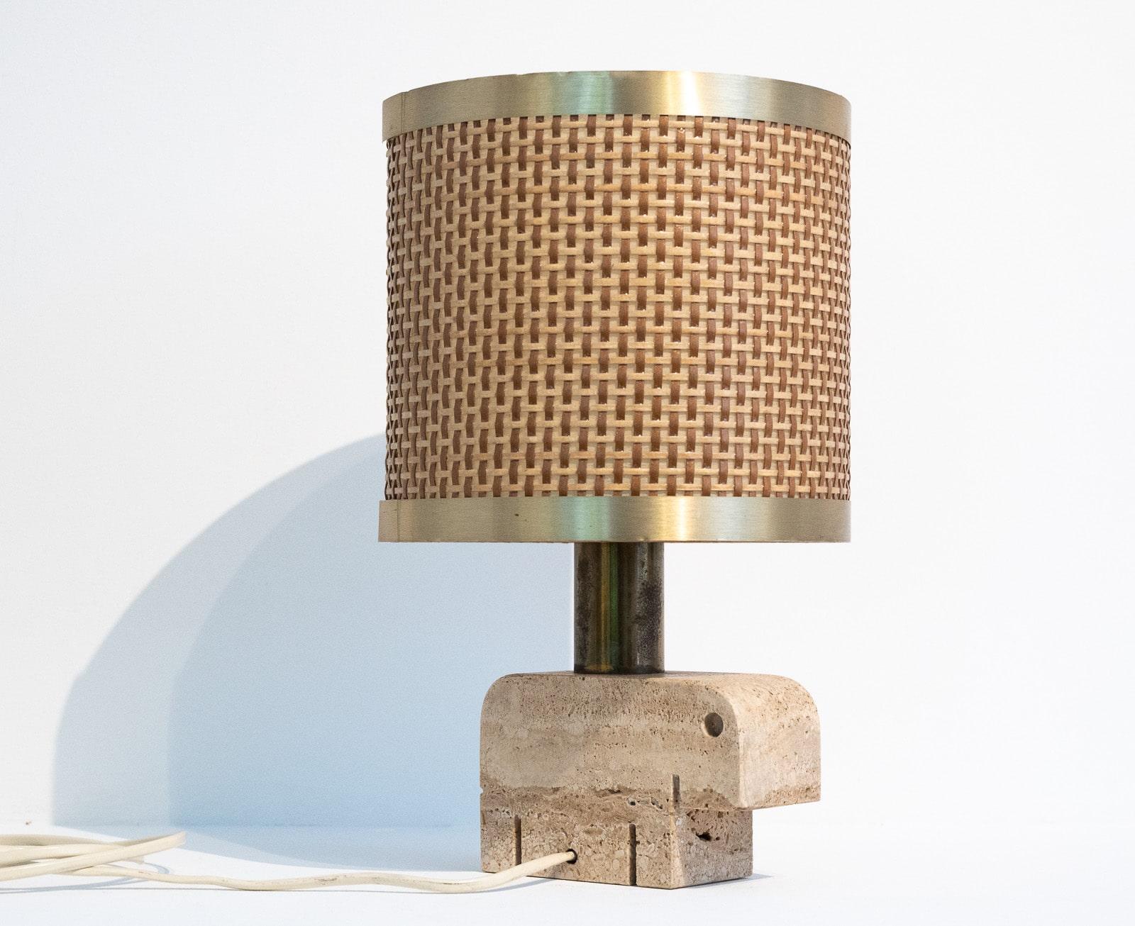 Fratelli Mannelli Travertine Elephant Table Lamp, Italy, 1970s 2