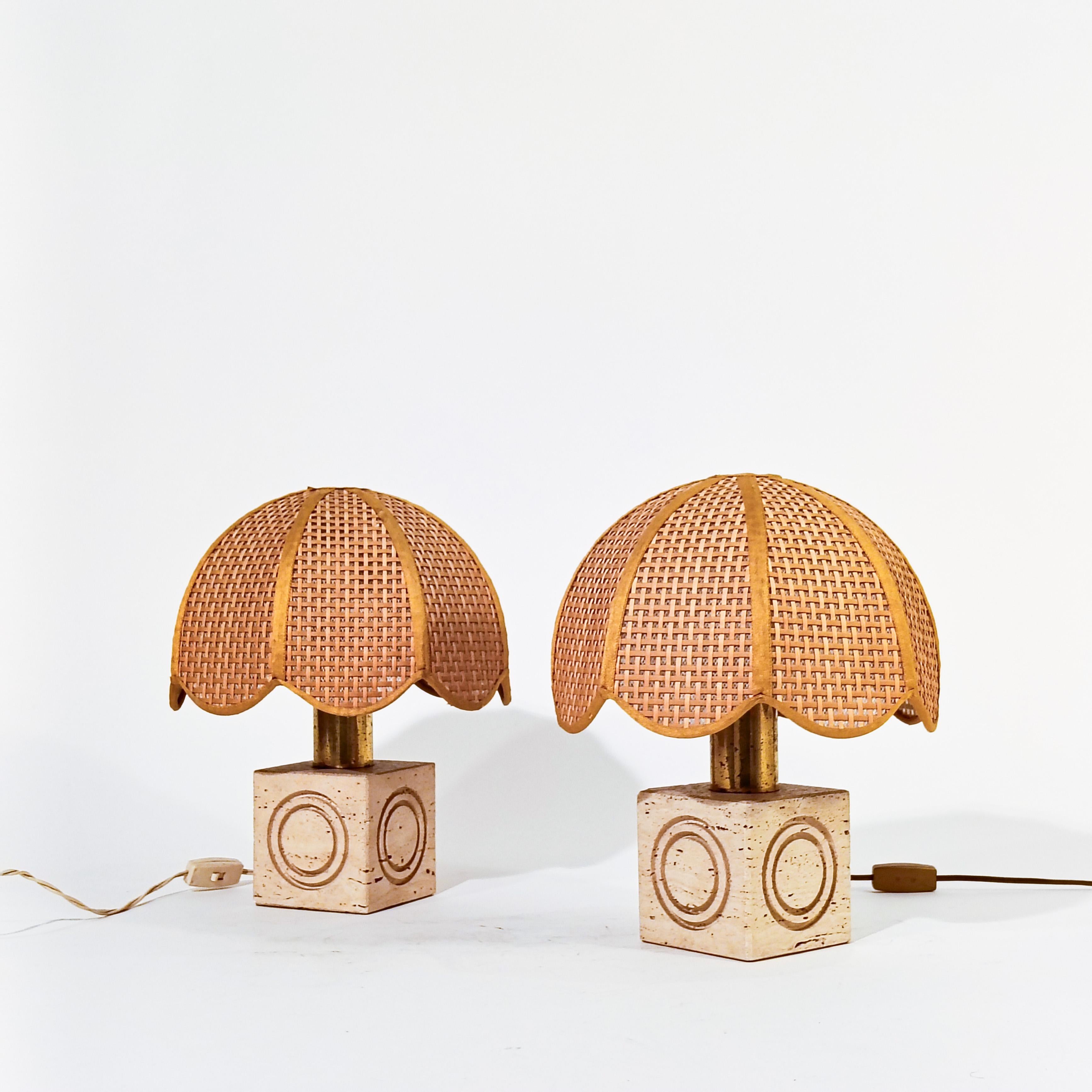Italian Fratelli Mannelli travertine Post-Modern table lamps, Italy, 1970s For Sale