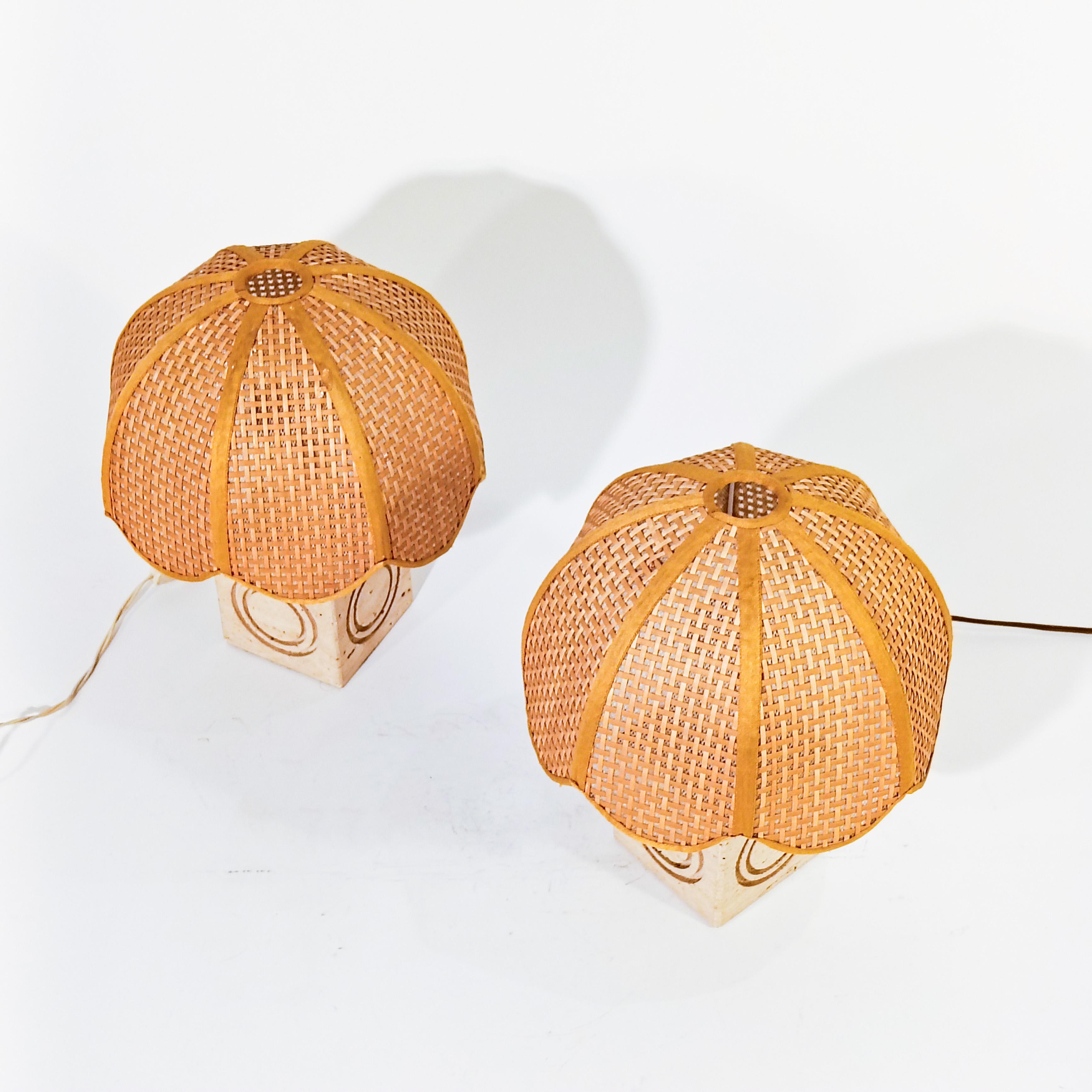 Hand-Carved Fratelli Mannelli travertine Post-Modern table lamps, Italy, 1970s For Sale