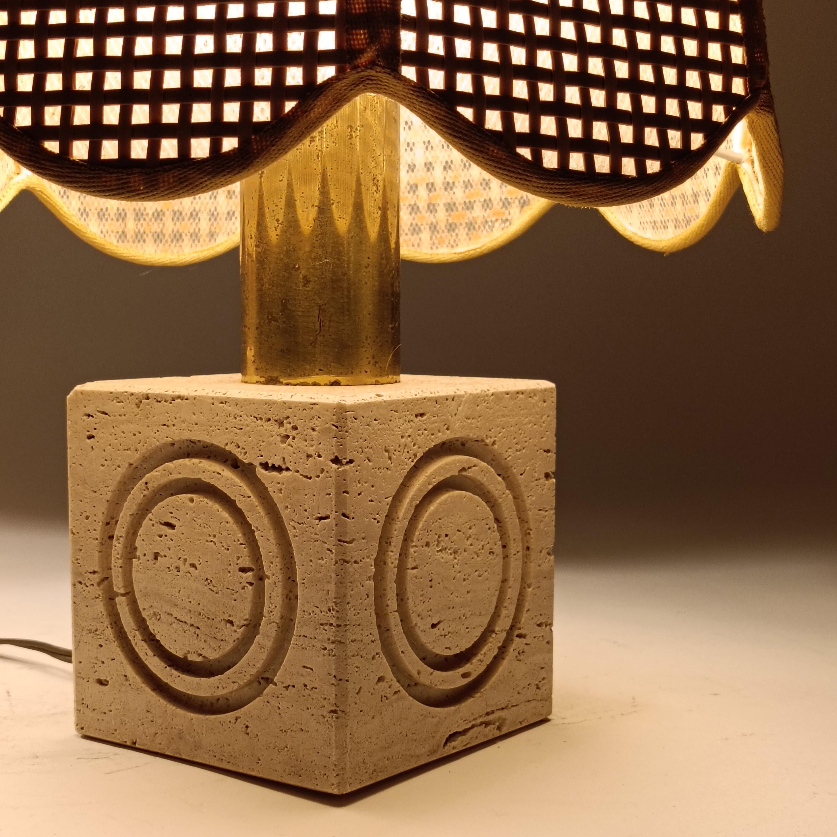 Late 20th Century Fratelli Mannelli travertine Post-Modern table lamps, Italy, 1970s For Sale