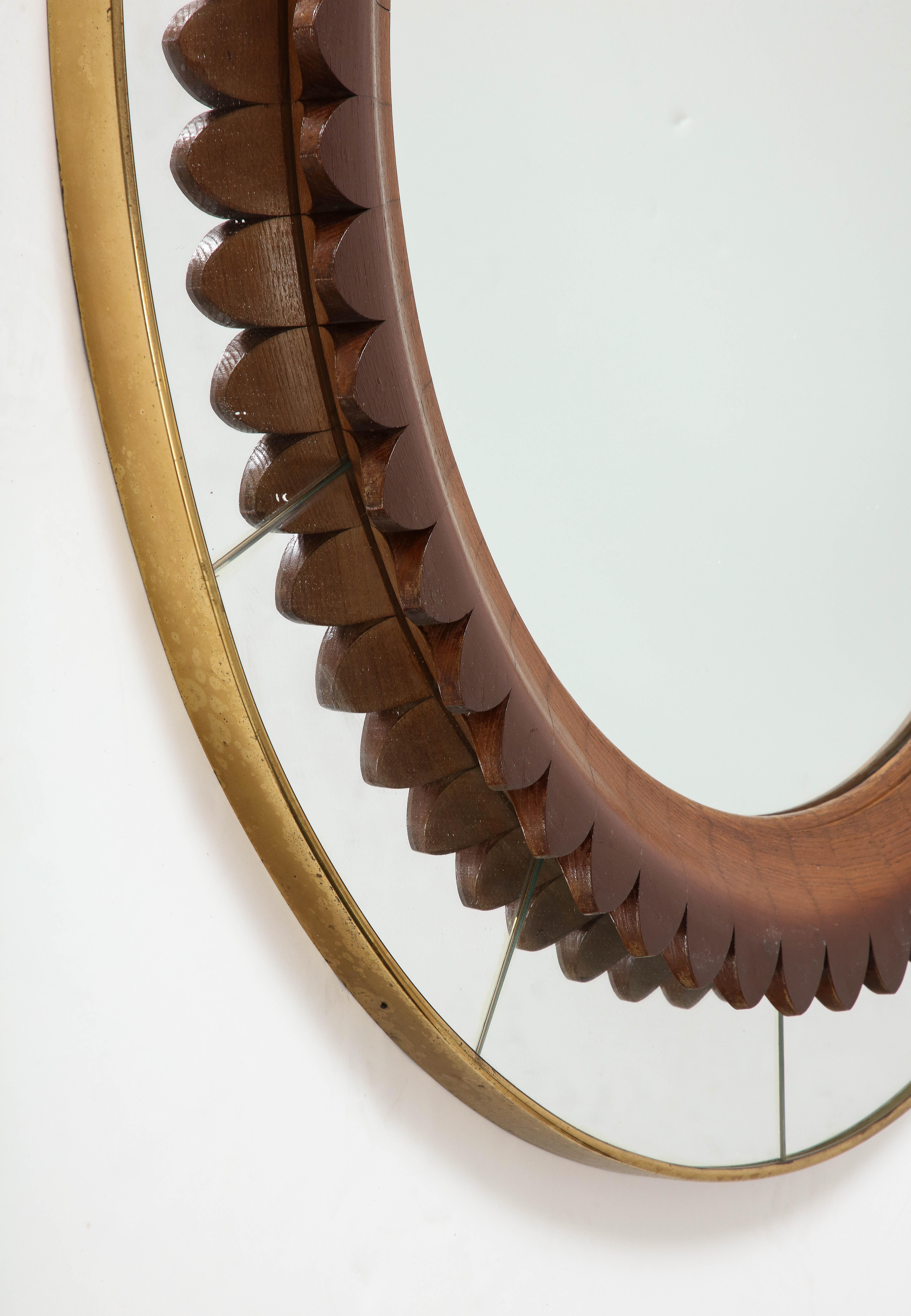 Fratelli Marelli Rare Round Carved Walnut and Brass Wall Mirror, Italy, 1950s For Sale 1
