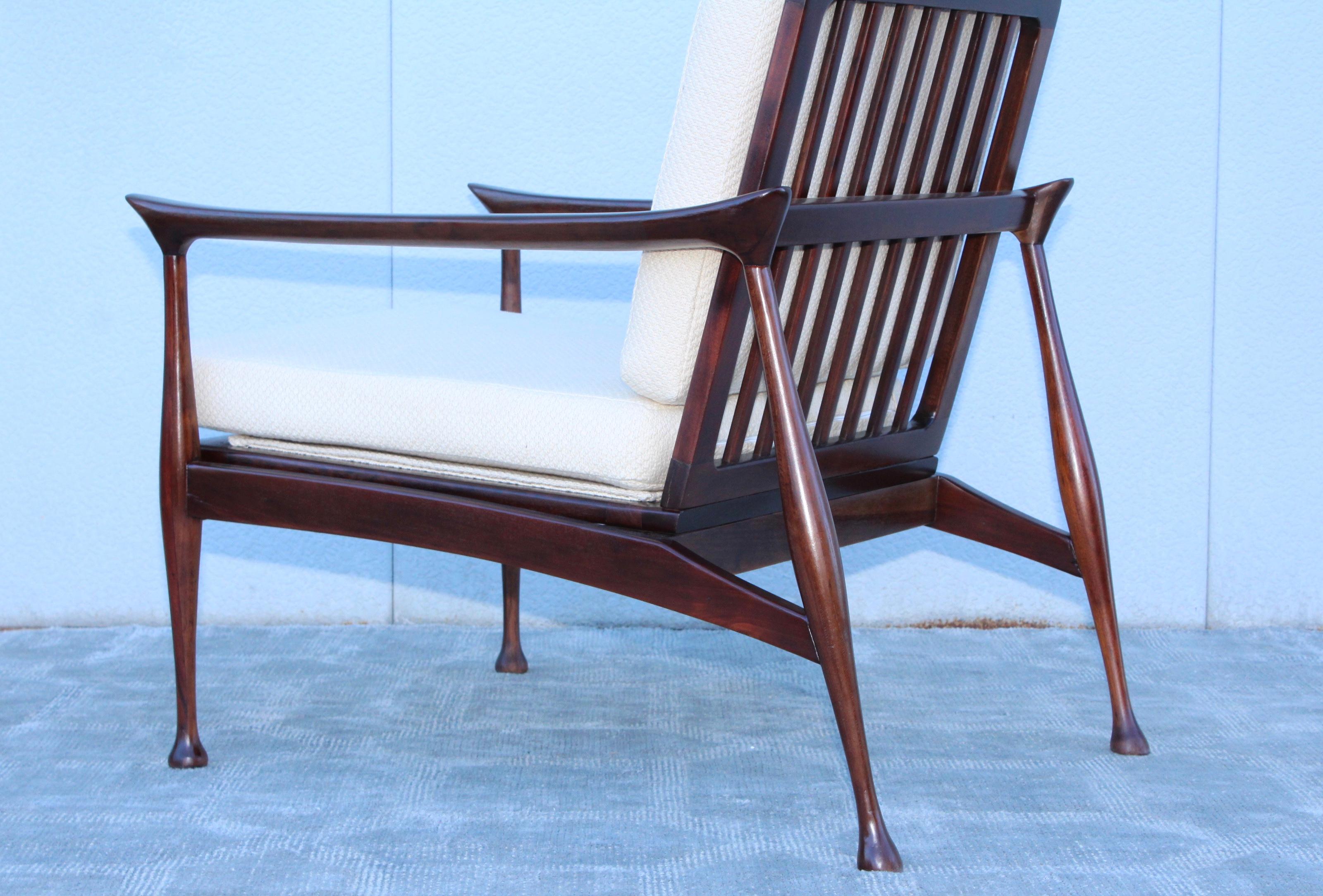 Fratelli Reguitti Attributed Italian Walnut Lounge Chairs 10