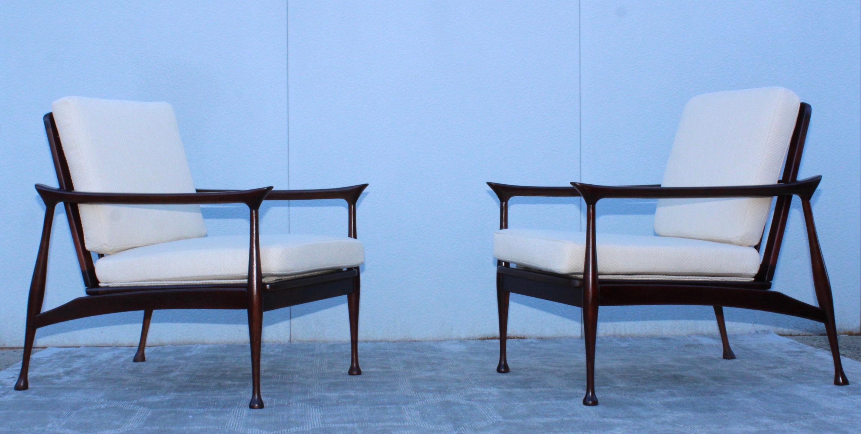 Mid-Century Modern Fratelli Reguitti Attributed Italian Walnut Lounge Chairs
