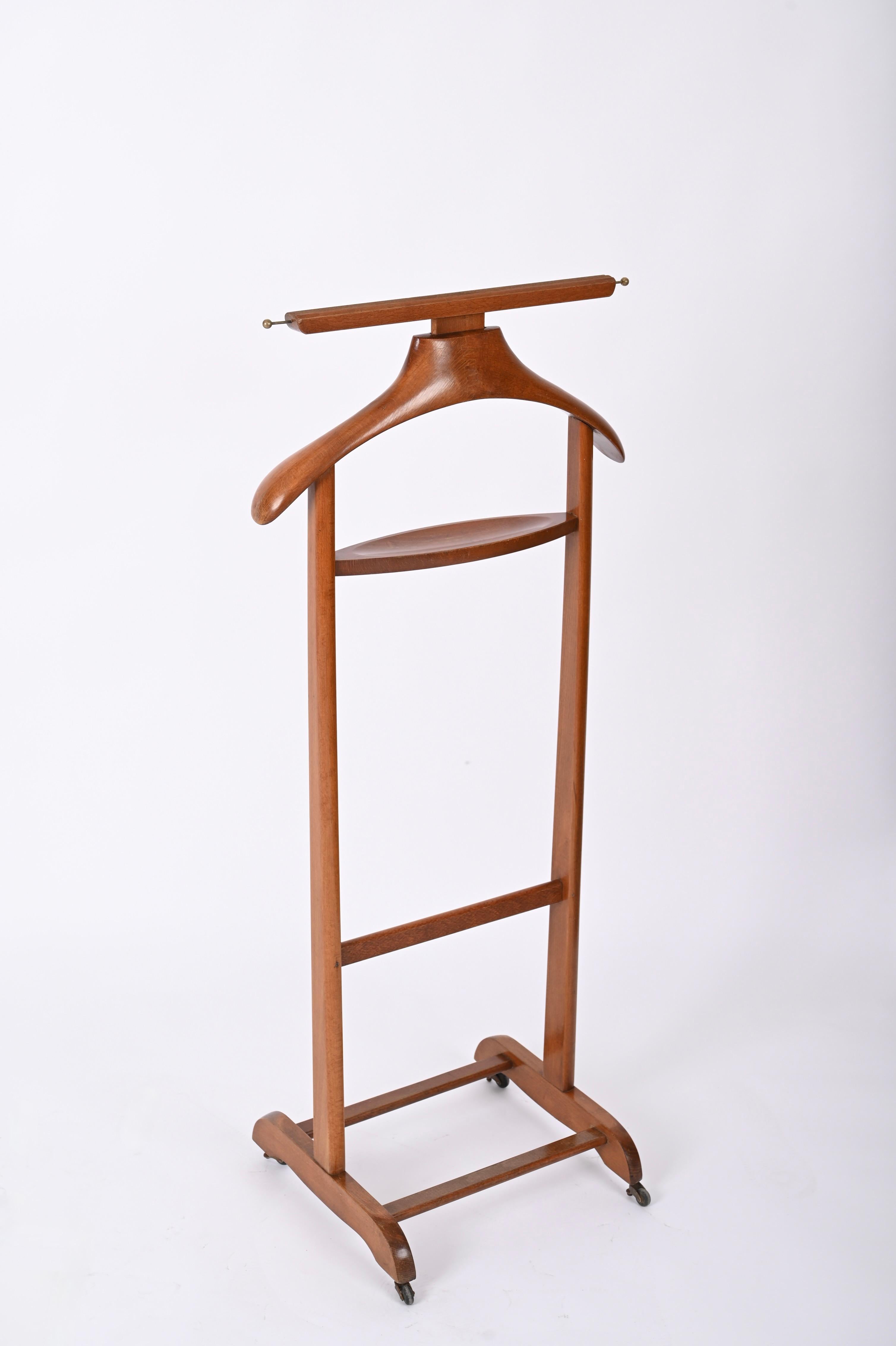 Fratelli Reguitti Midcentury Valet Stand in Beechwood and Brass, Italy, 1960s 5