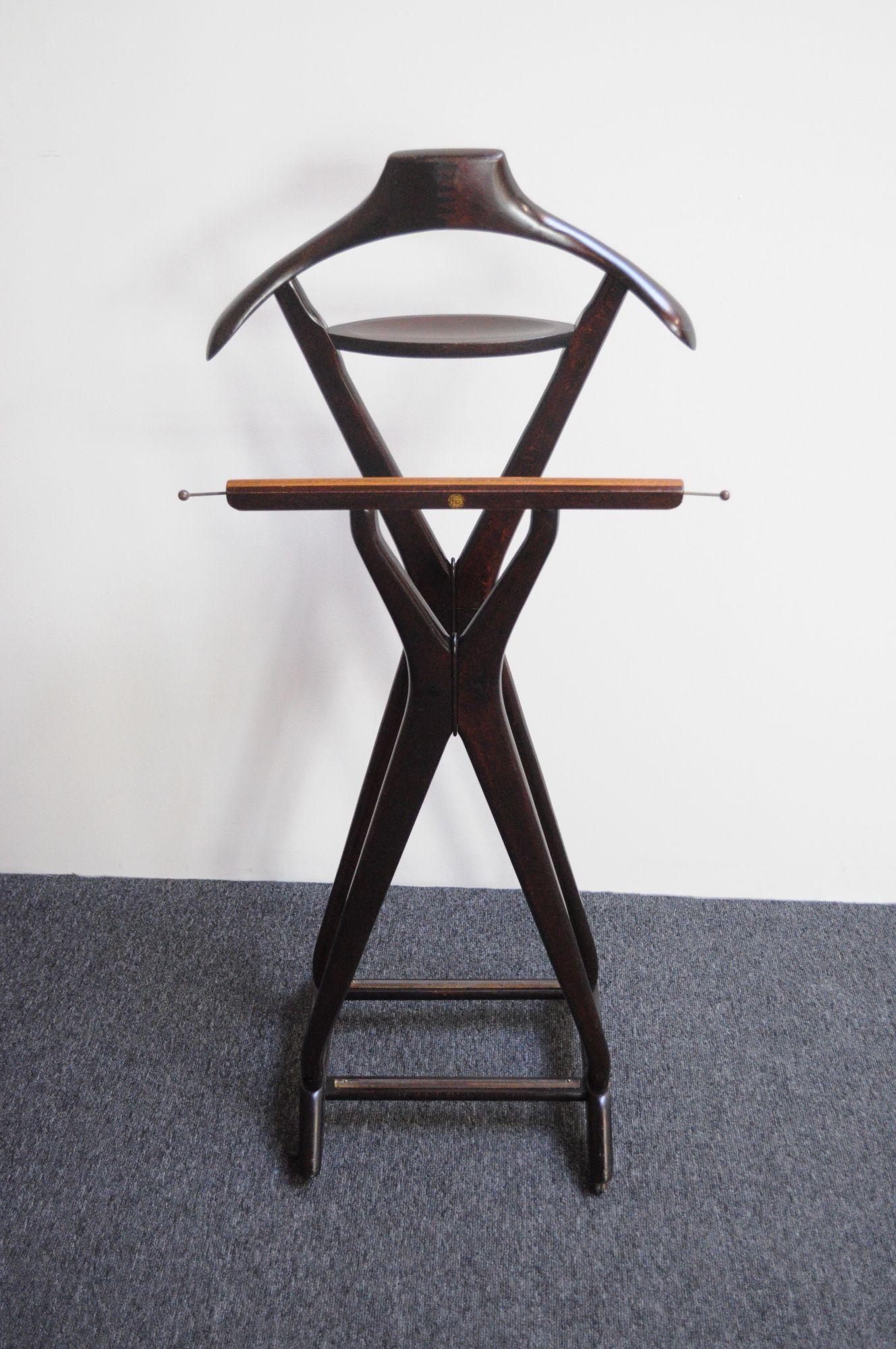 Fratelli Reguitti Sculptural Stained Maple Valet in the Style of Ico Parisi For Sale 10