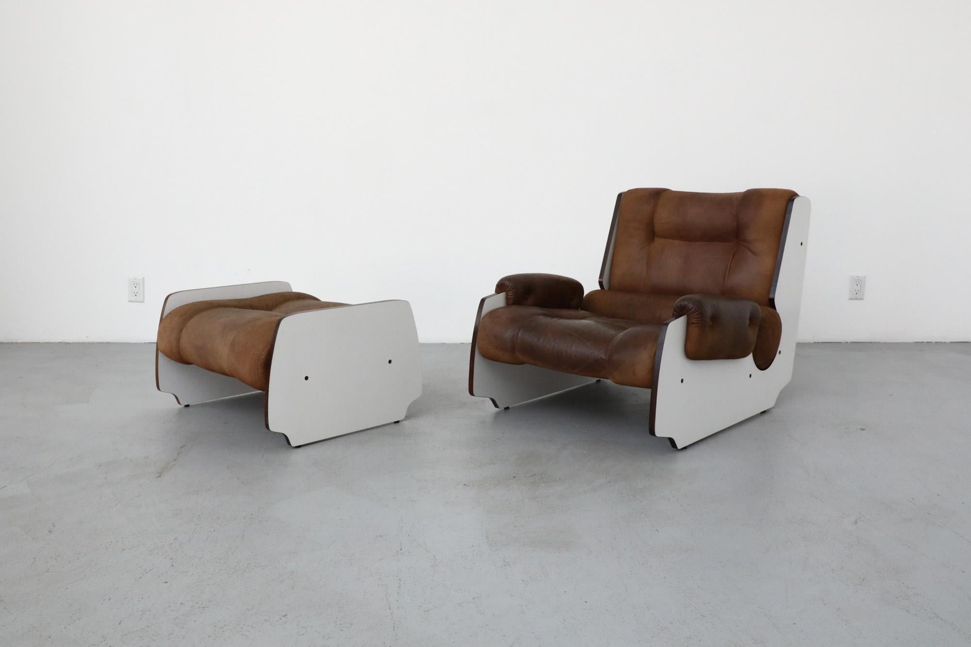 English Fratelli Reguitti Style Brown Leather and Panel Framed Lounge Chair and Ottoman For Sale