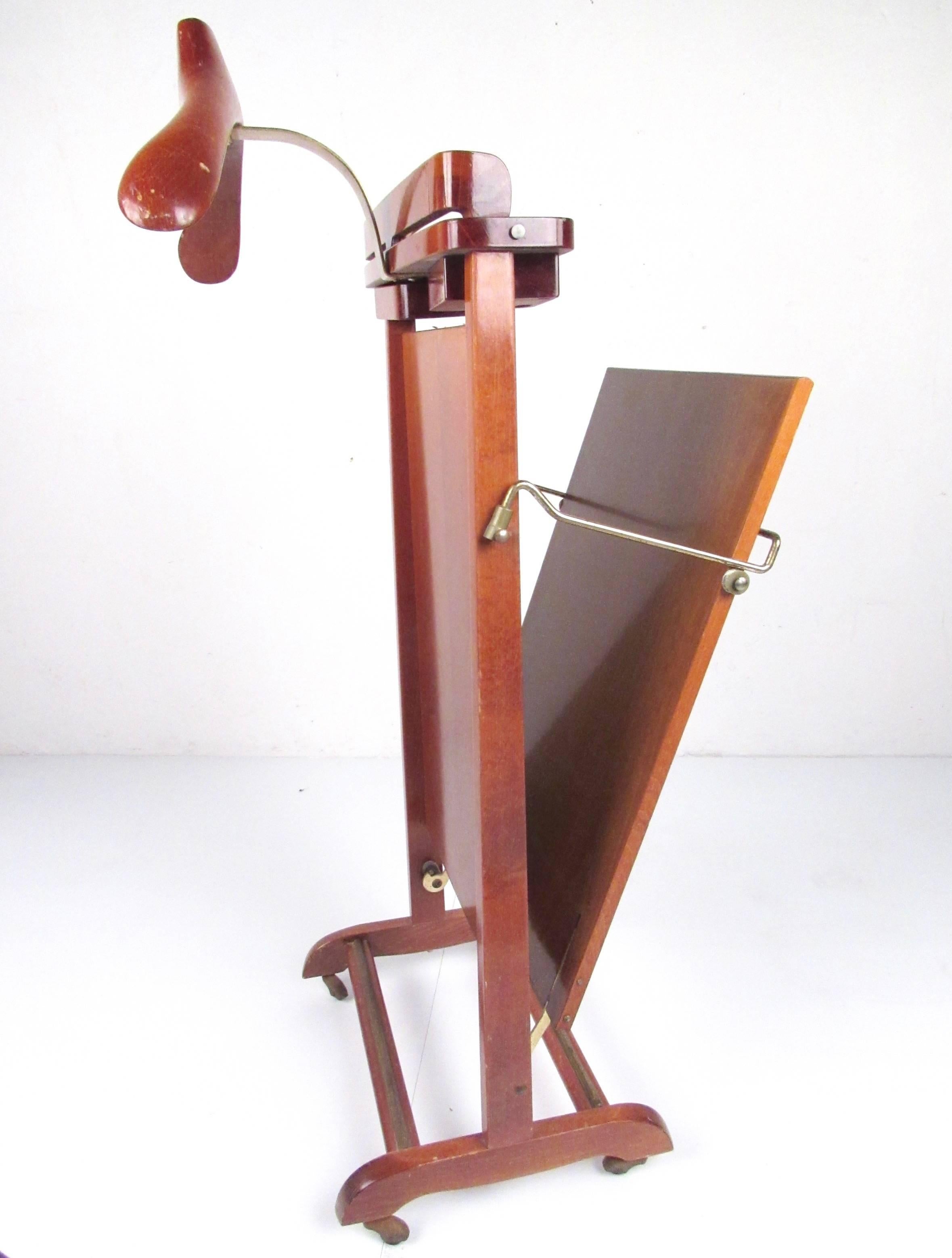 Mid-20th Century Fratelli Reguitti Valet Stand with Trouser Press