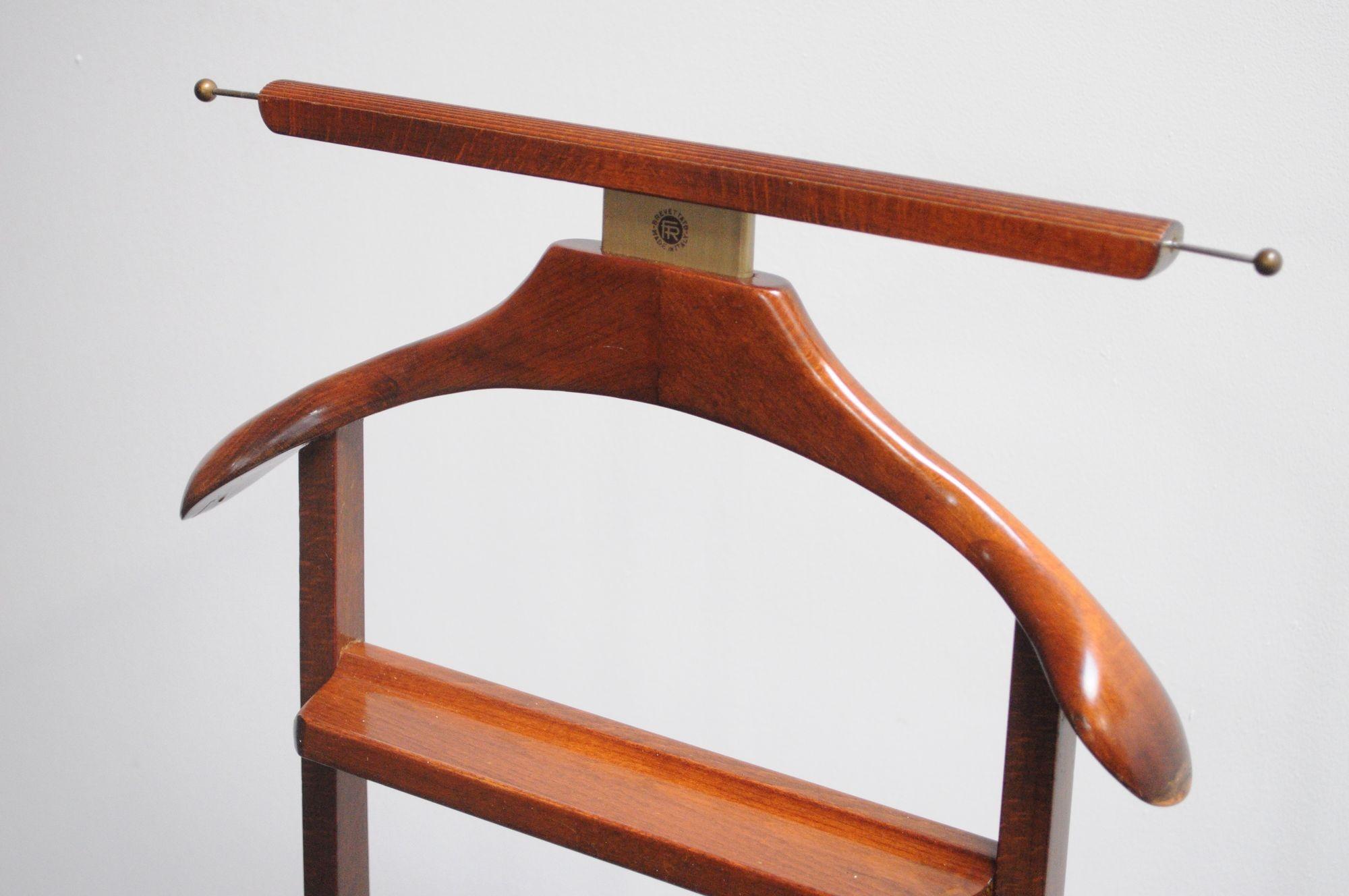 Mid-20th Century Fratelli Reguitti Walnut and Brass Valet in the Style of Ico Parisi For Sale