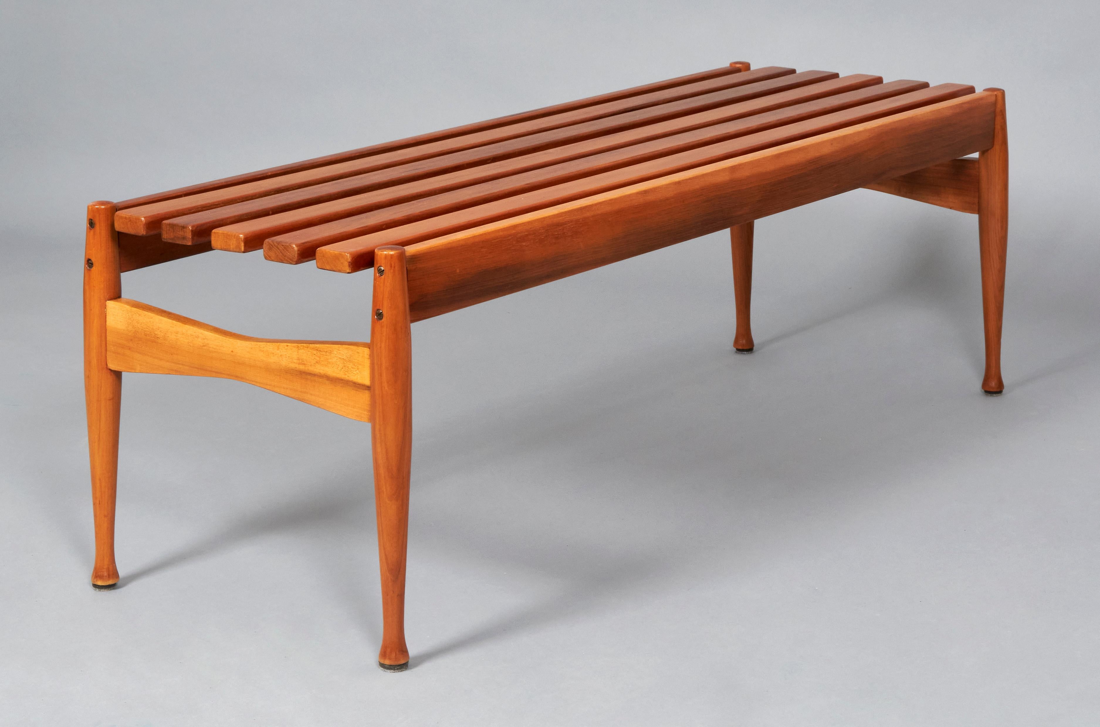Mid-Century Modern Fratelli Reguitti's Gio Ponti Style Bench  For Sale