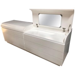 Fratelli Saporiti, Modern White Lacquered Buffet or Cabinet, Italy, 1970s