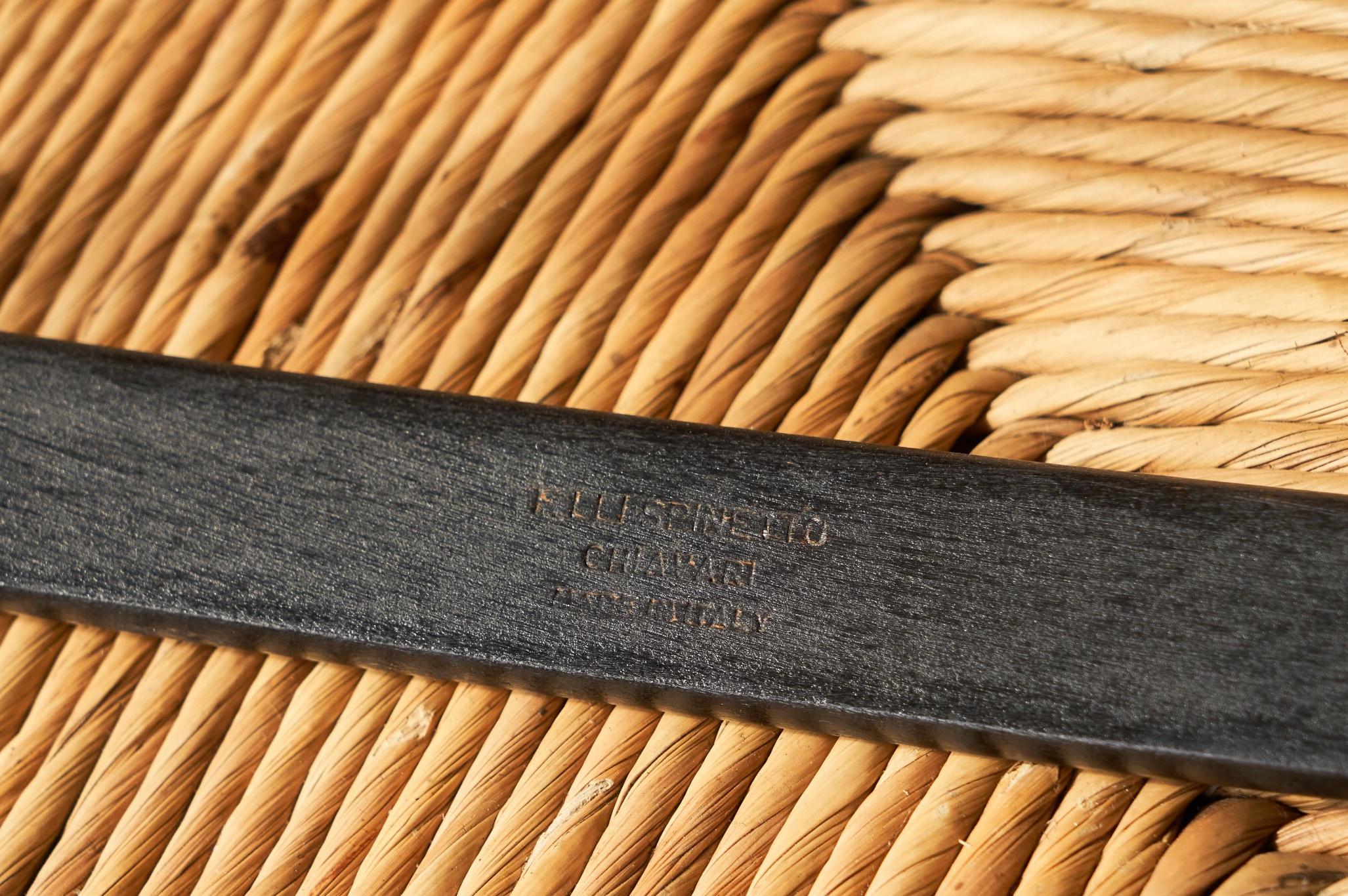 Fratelli Spinetto Chiavari Satz von 4 Stühlen in Ebonized Holz und Stroh Italien 1950 im Angebot 6
