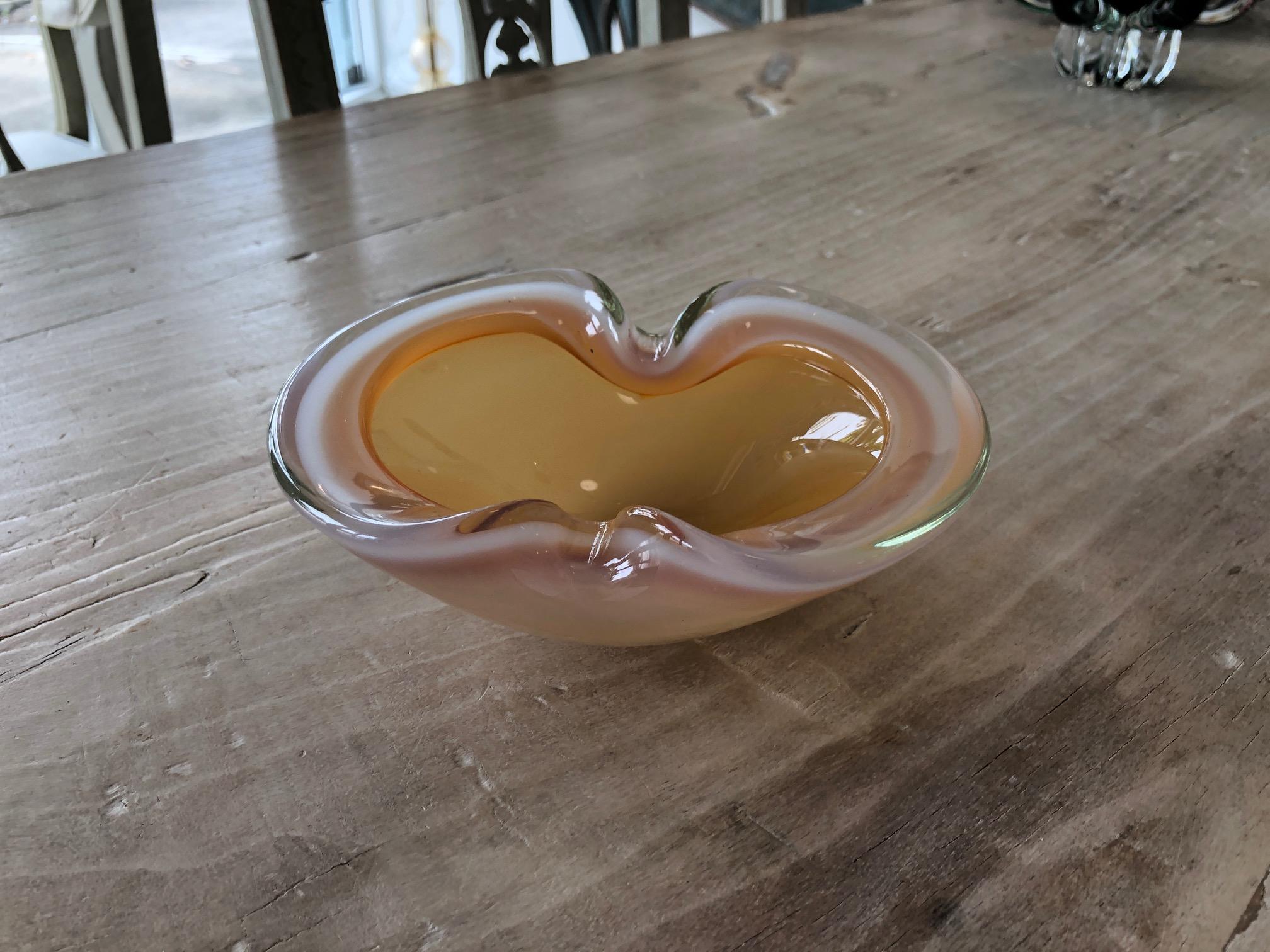Hand-Crafted Fratelli Toso 1960s Organic Form Butterscotch Color Bowl For Sale