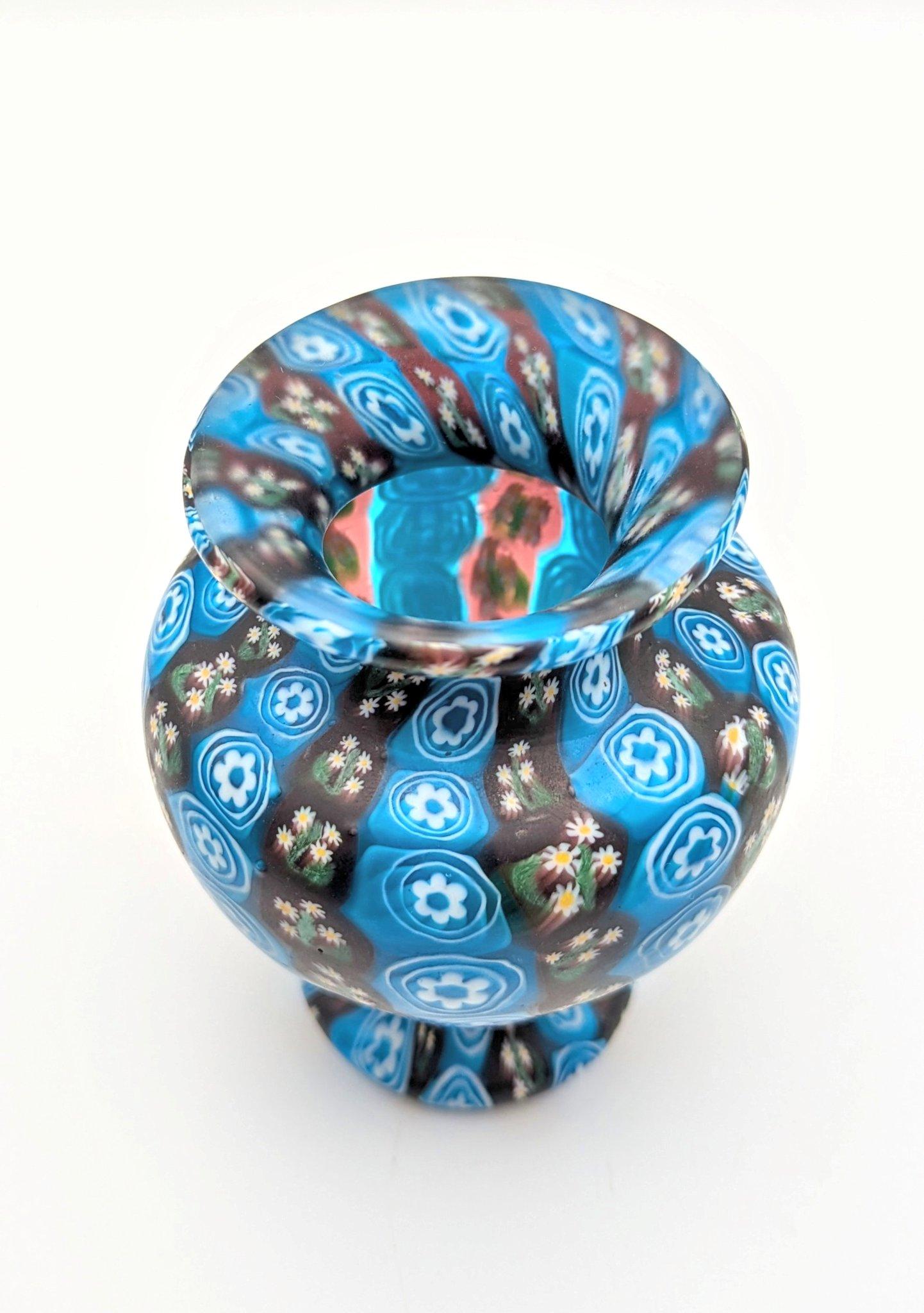 Fratelli Toso Jarrón millefiori murrino de Murano, ca. 1910 Artes y manualidades en venta